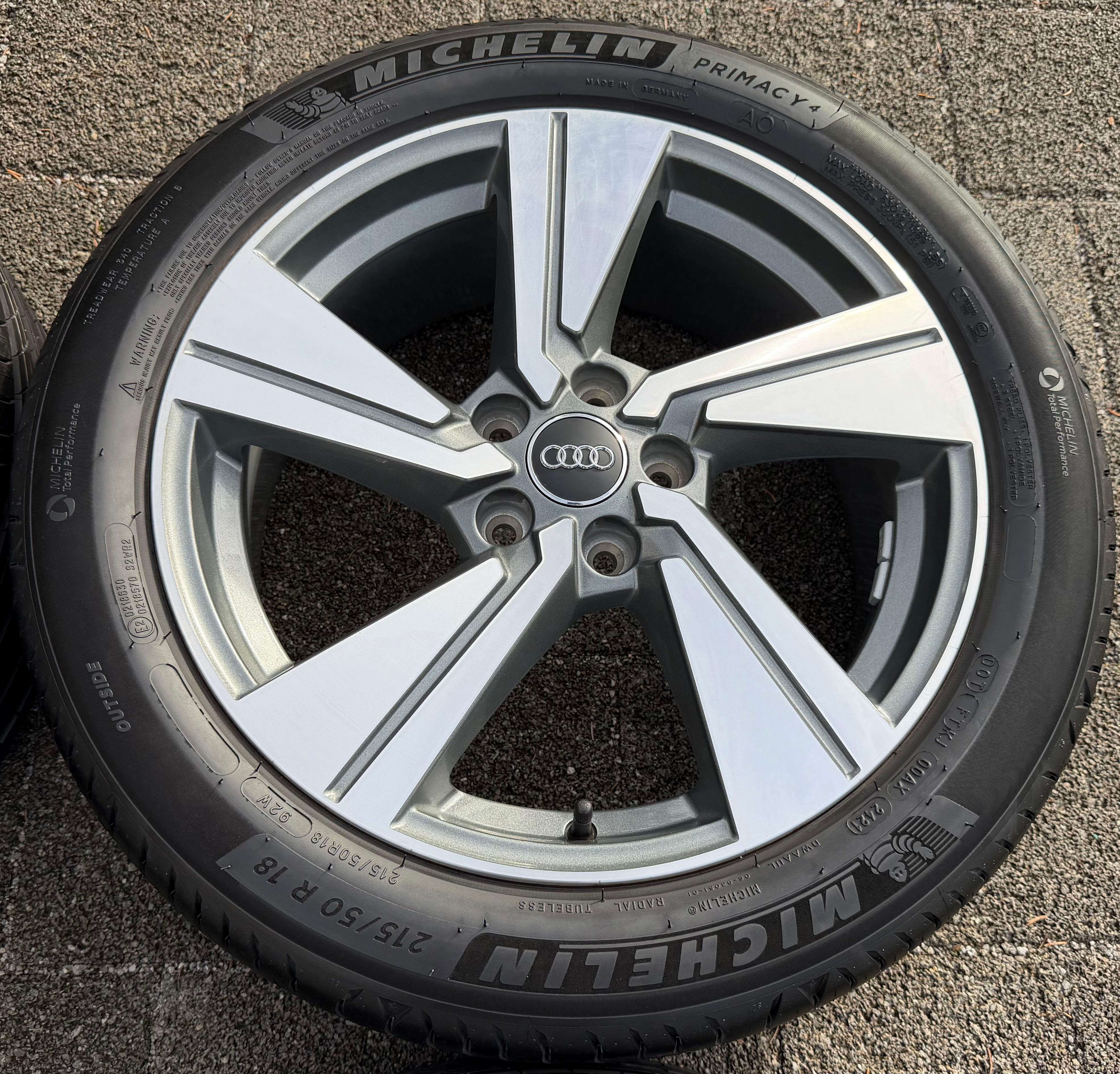4 Original 18" Alu Sommerräder Audi Q2 SQ2 81A601025G 215/50R18 92W Michelin