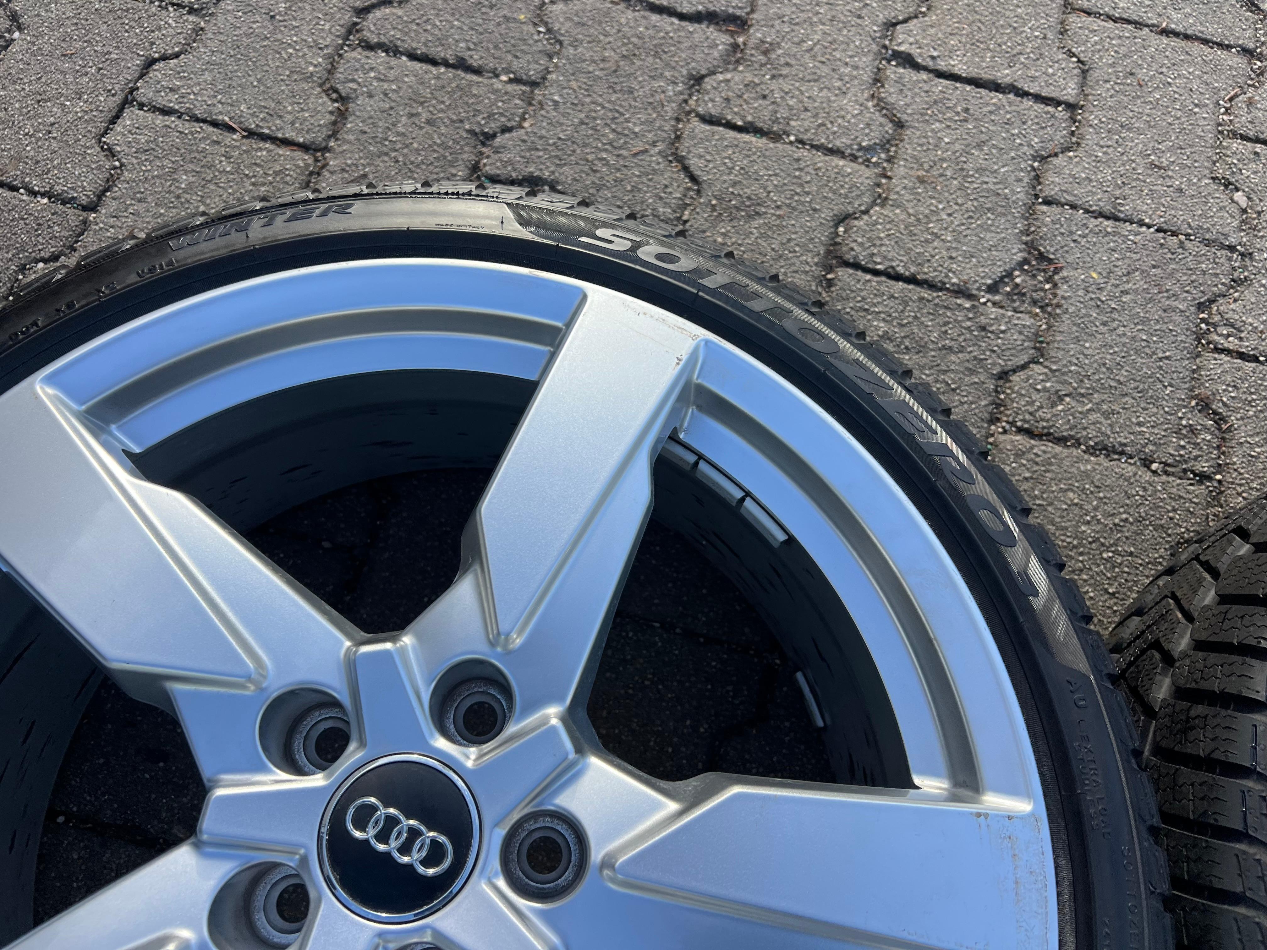4 ORIGINAL 19" ALU WINTERRÄDER AUDI TT TTS 8S 8S0601025AG 225/40R19 93V PIRELLI