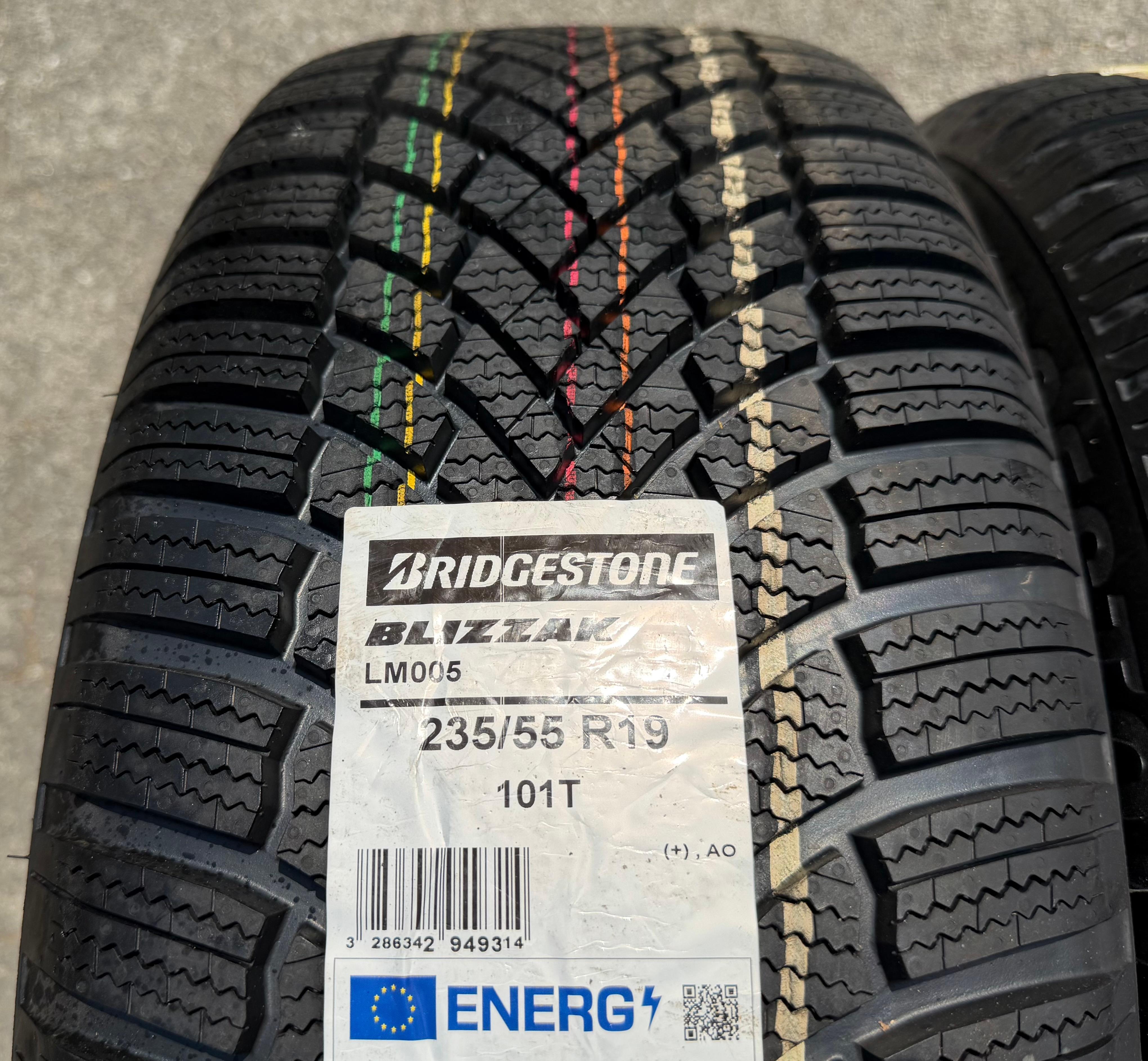 2 pneus d'hiver Bridgestone Blizzak LM005 AO 2023, 235/55R19 101T, avec joint d'étanchéité