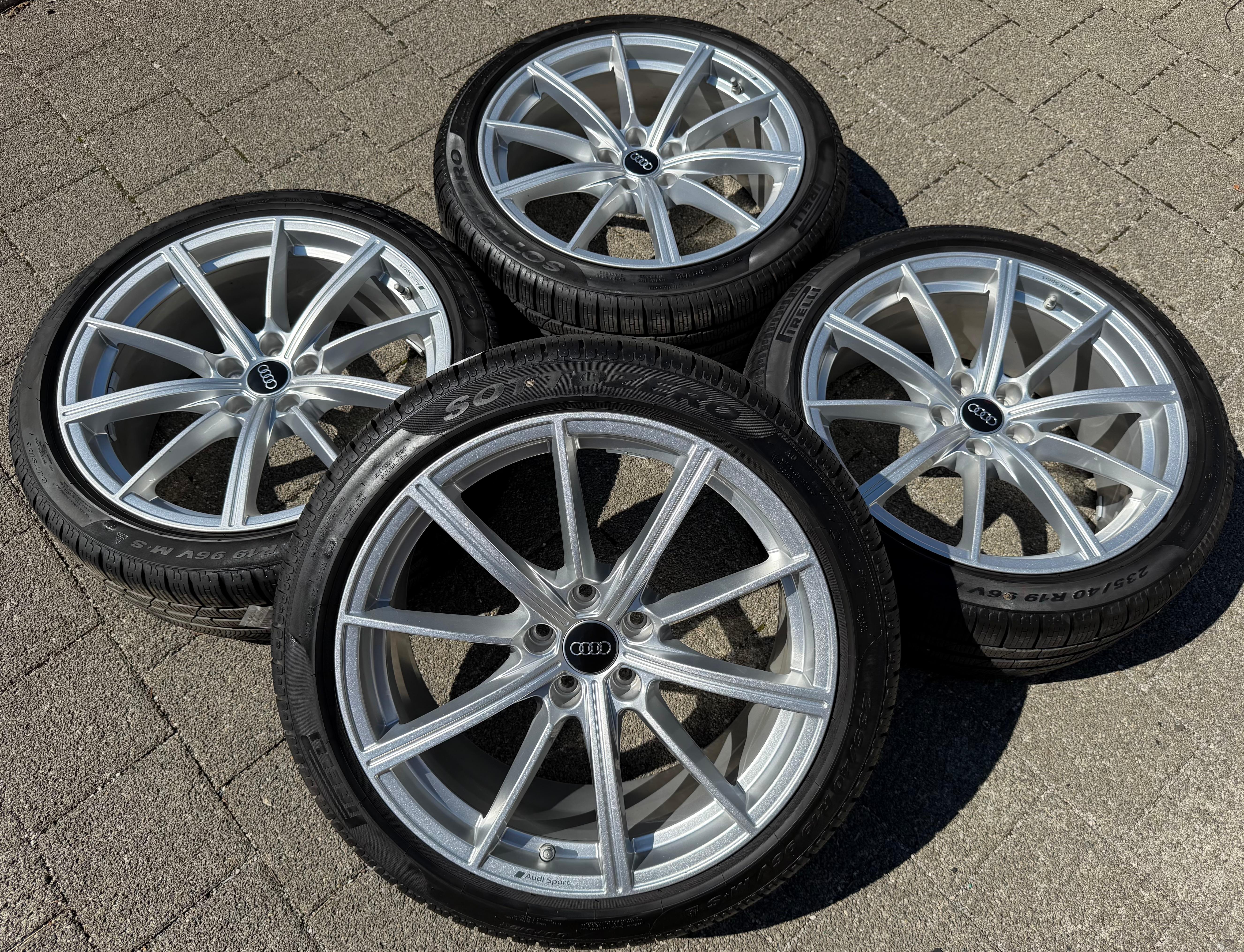 4 Original 19" Alu Winterräder Audi RS4 RS5 8W 8W0601025CP 235/40R19 96V Pirelli