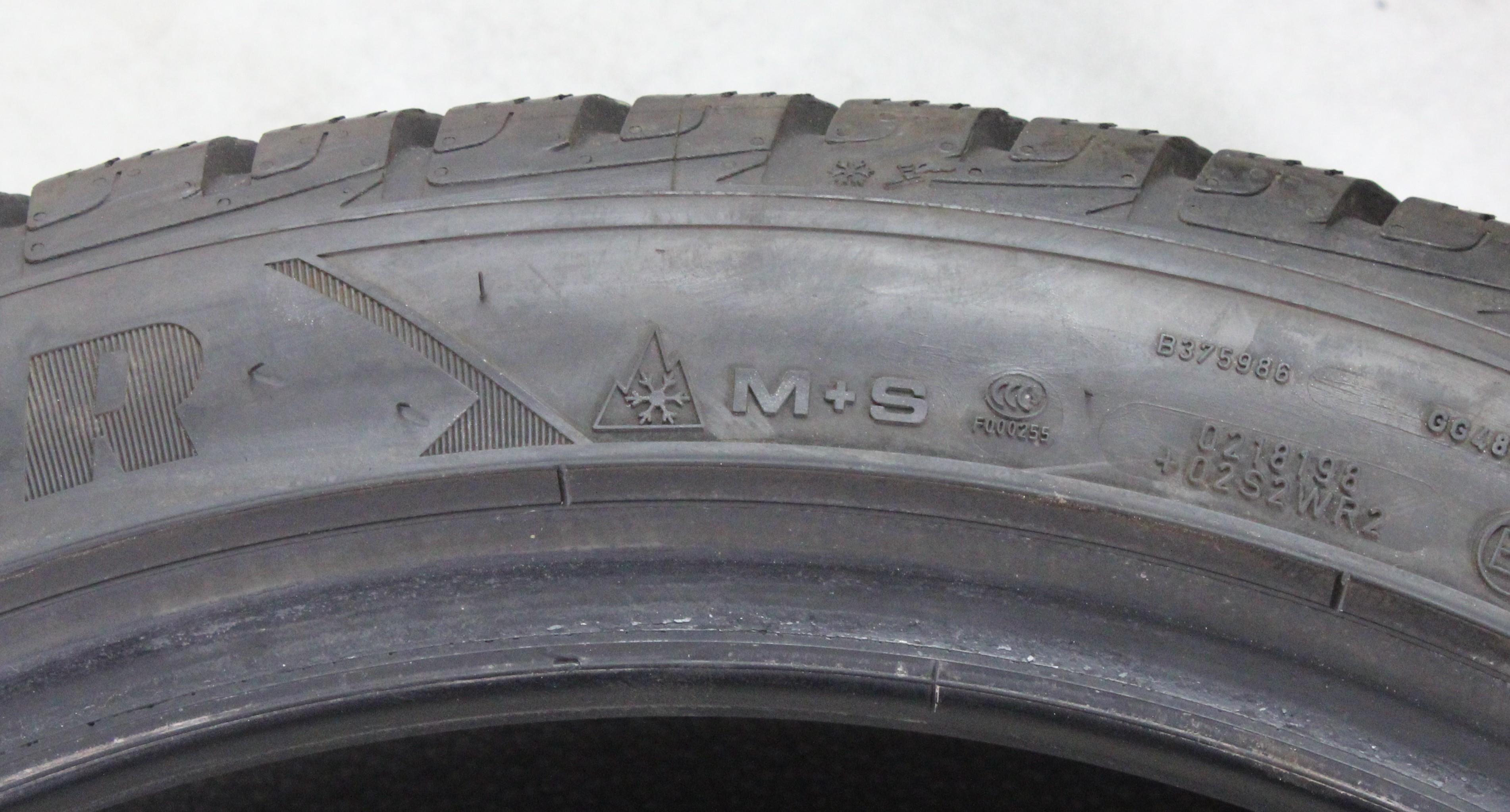 2 x 265/40R20 104V Winterreifen Goodyear Ultra Grip Performance GEN-1 AO 1x7mm/1x7,5-8mm 2021