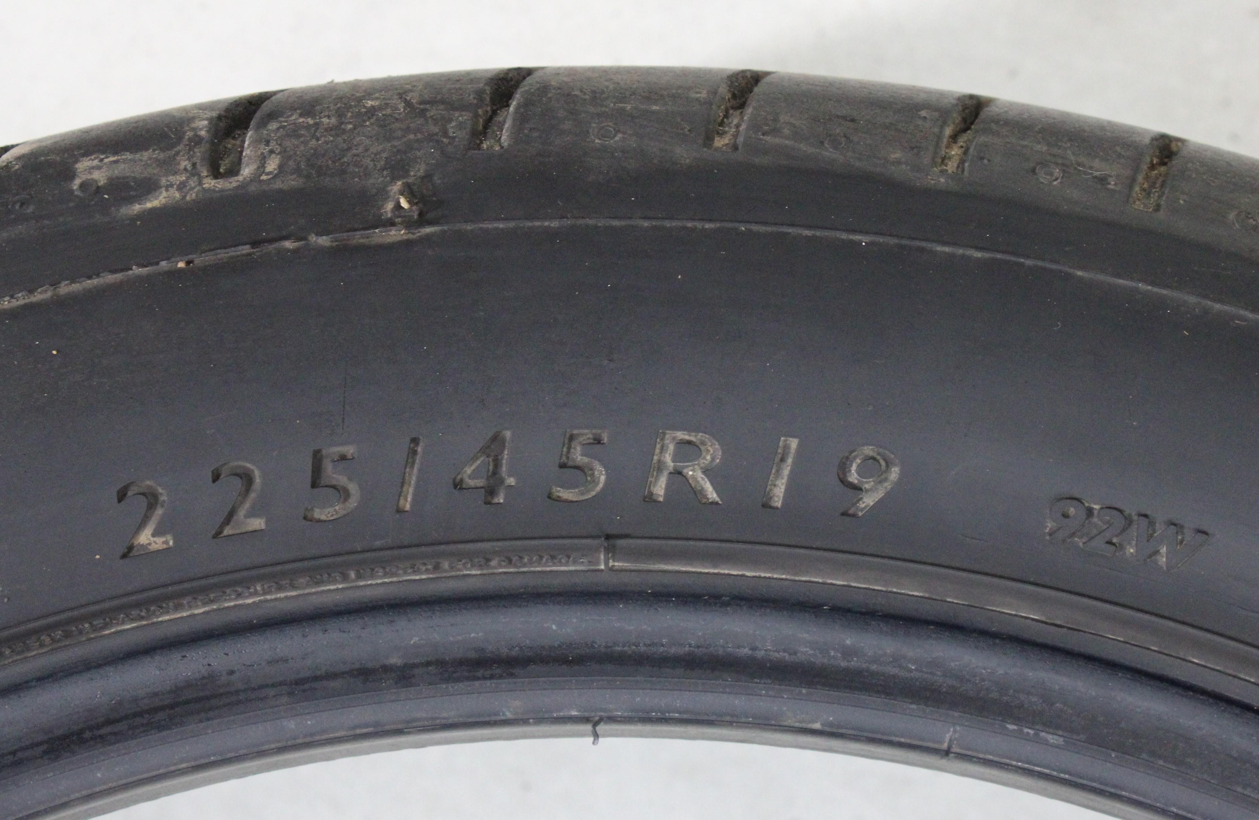 1 neumático de verano Dunlop Sport Maxx RT 225/45R19 92W, 6-6,5 mm, 2016