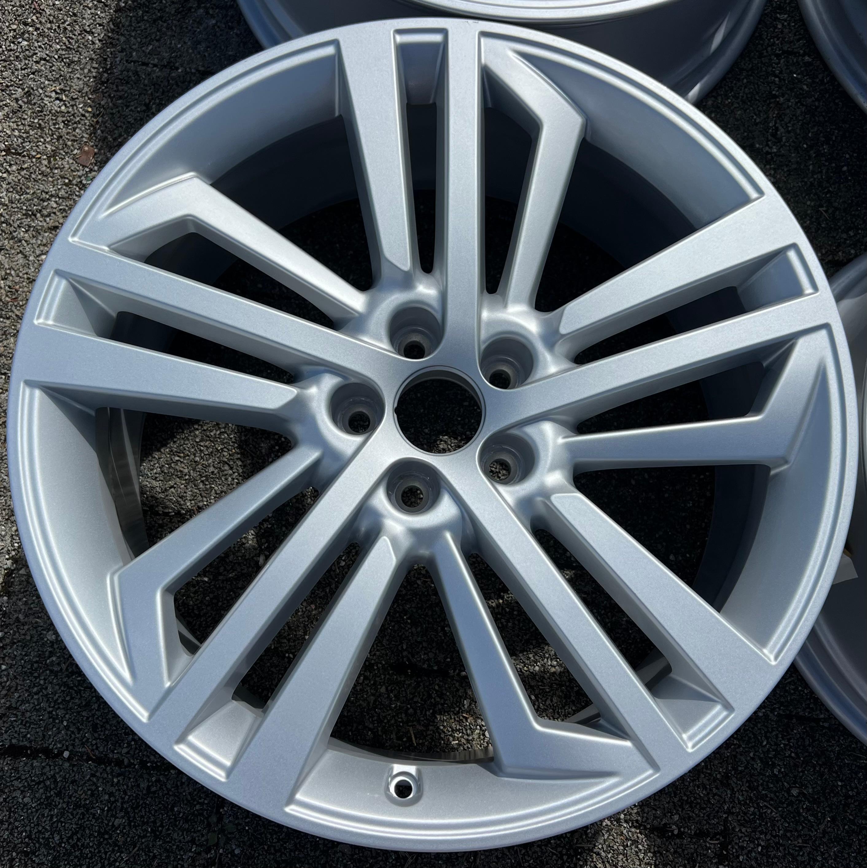 4 CERCHI IN LEGA ORIGINALI DA 20" 80A601025AE AUDI Q5 SQ5 FY 8x20 ET39 FREIHAUS