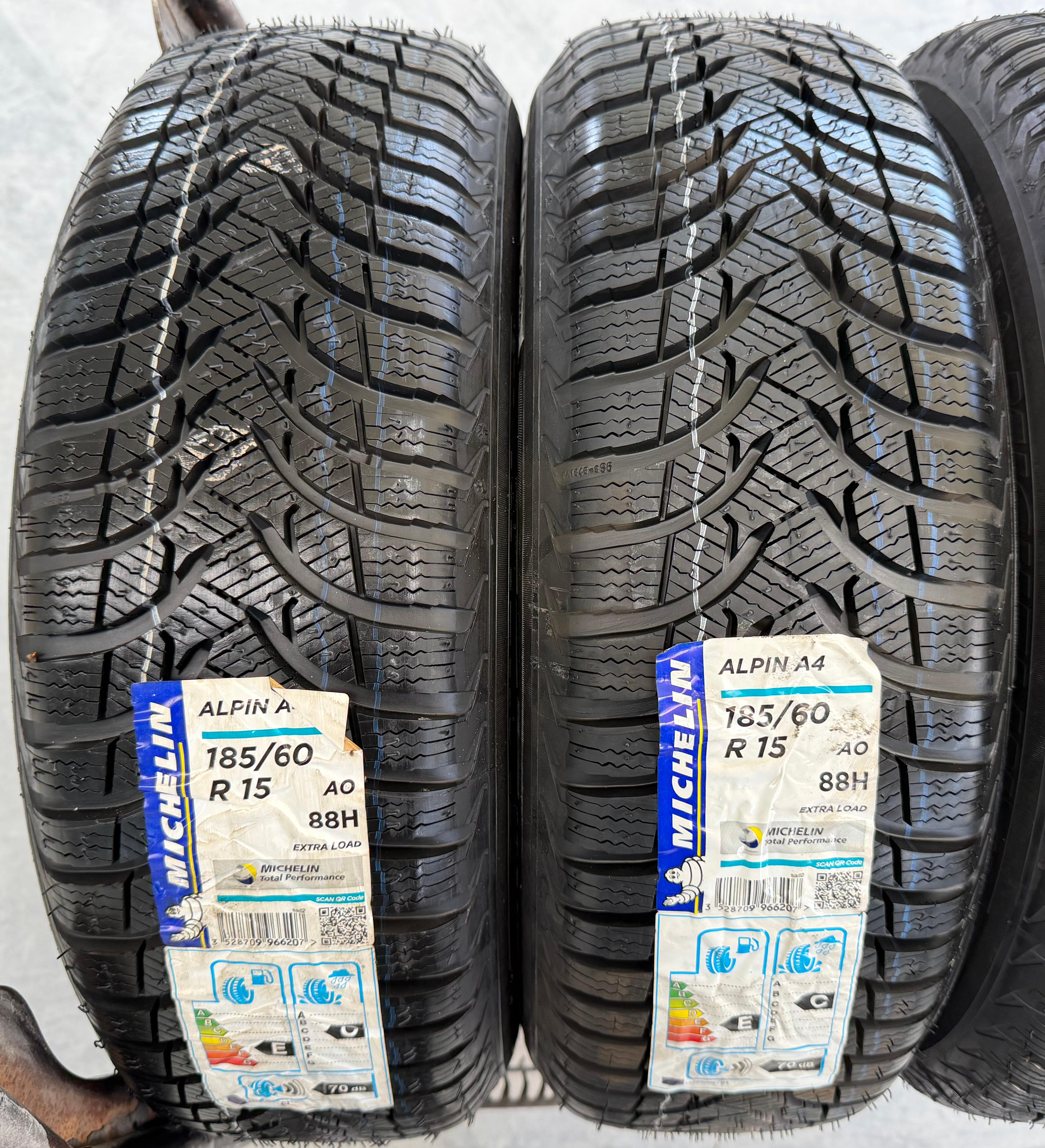 4 Original Alu Winterräder Audi A1 8X 8X0071495 185/60R15 88H Michelin