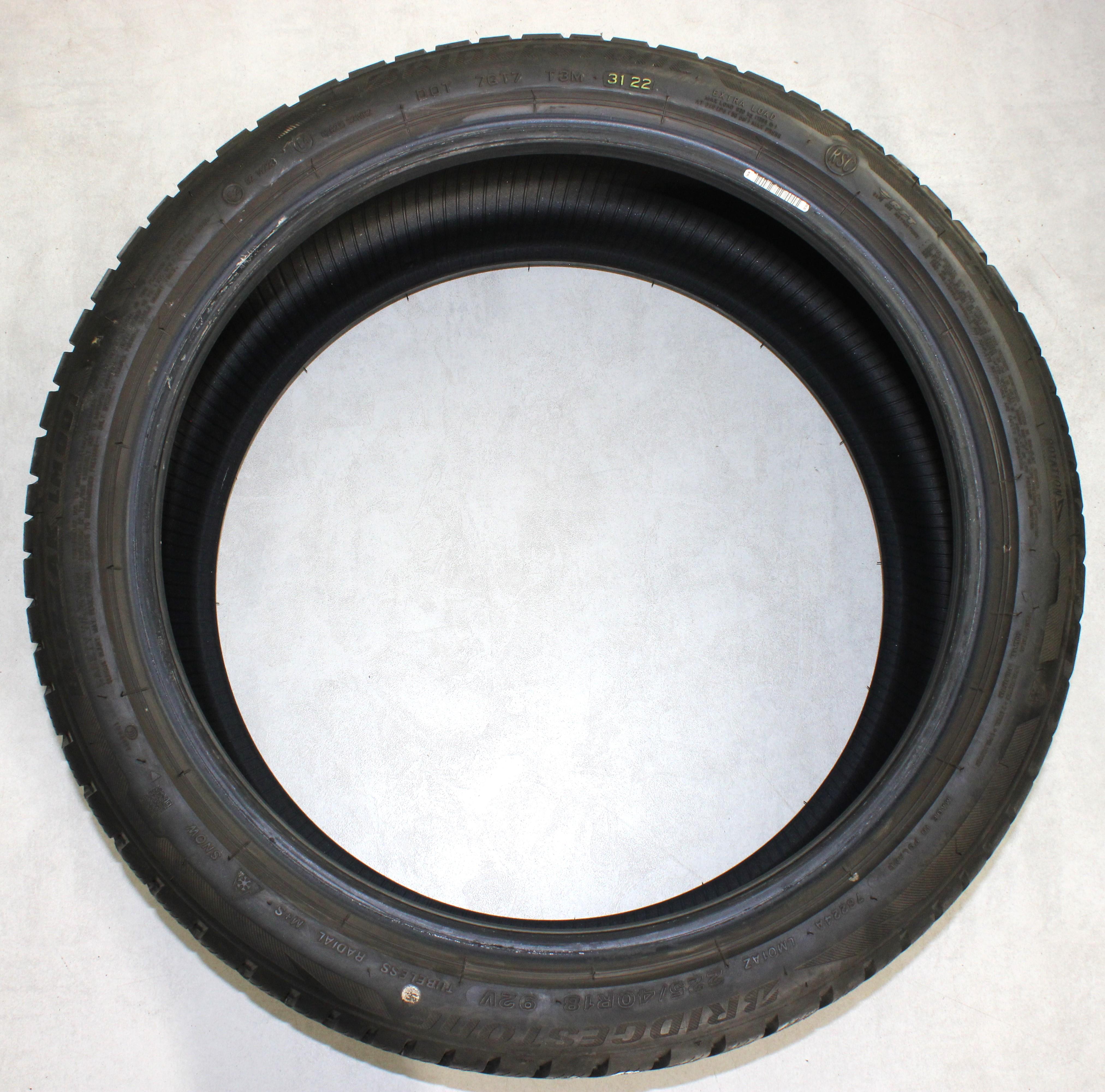 2 x 225/40R18 92V Winterreifen Bridgestone Blizzak LM005 * Runflat 7mm 2022