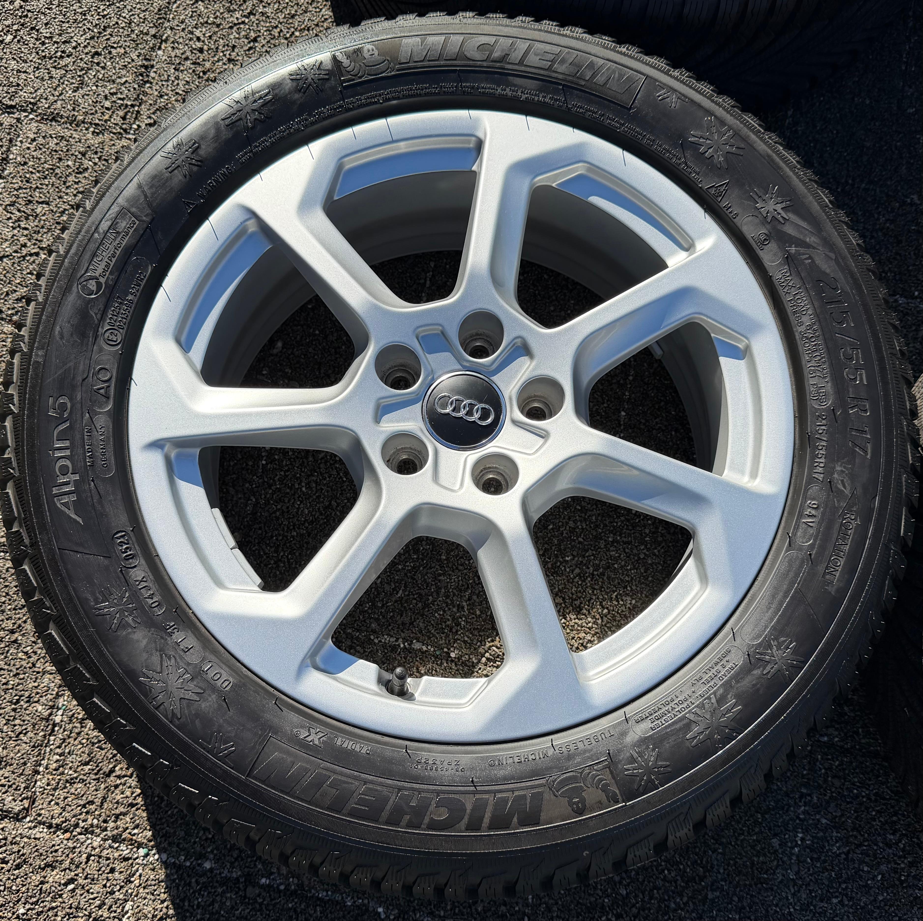 4 Original 17" Alu Winterräder Audi SQ2 GA 81A601025T 215/55R17 94V Michelin 8MM