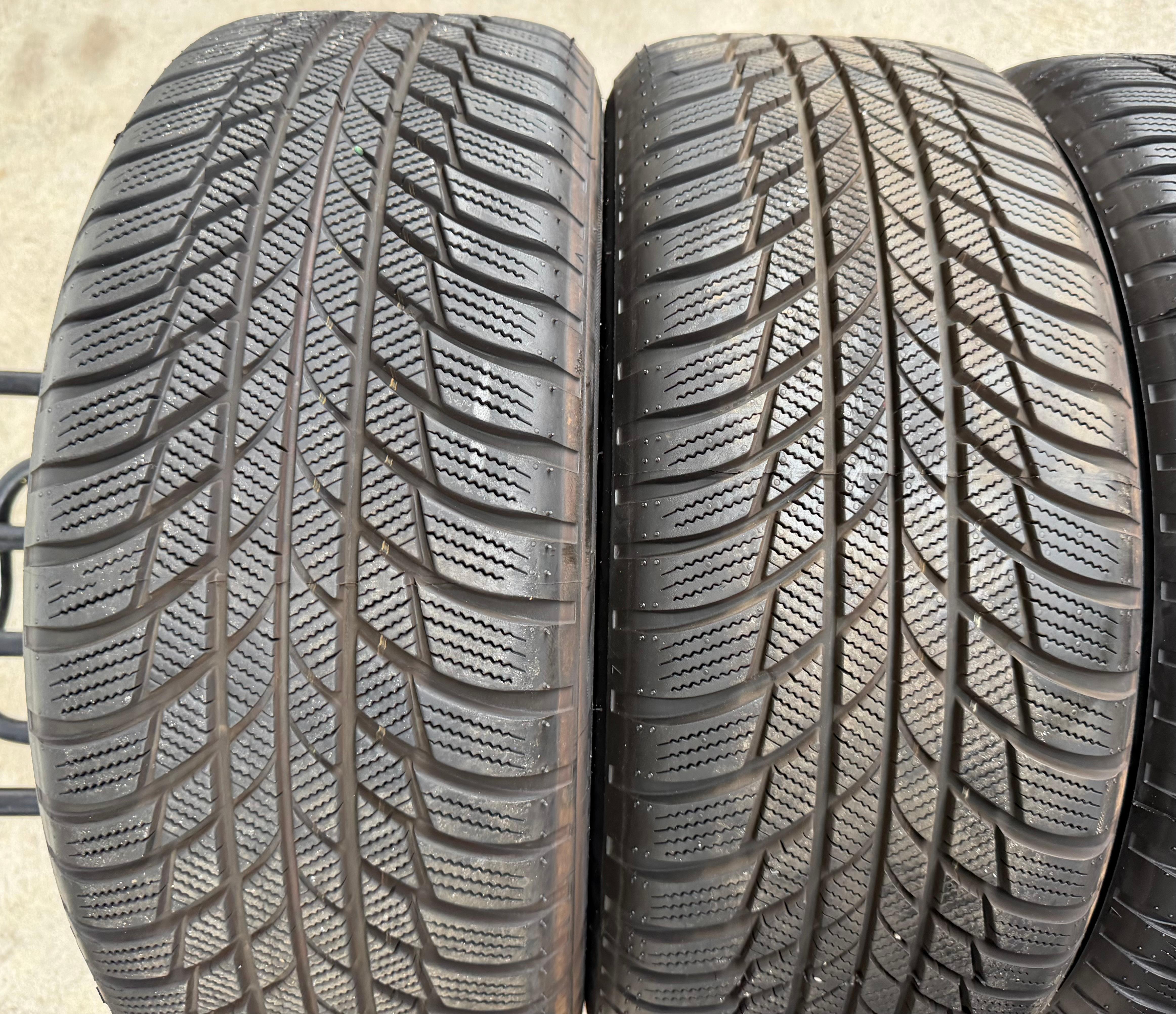 4 Original 17" Alu Winterräder Audi Q2 215/55R17 94V Bridgestone