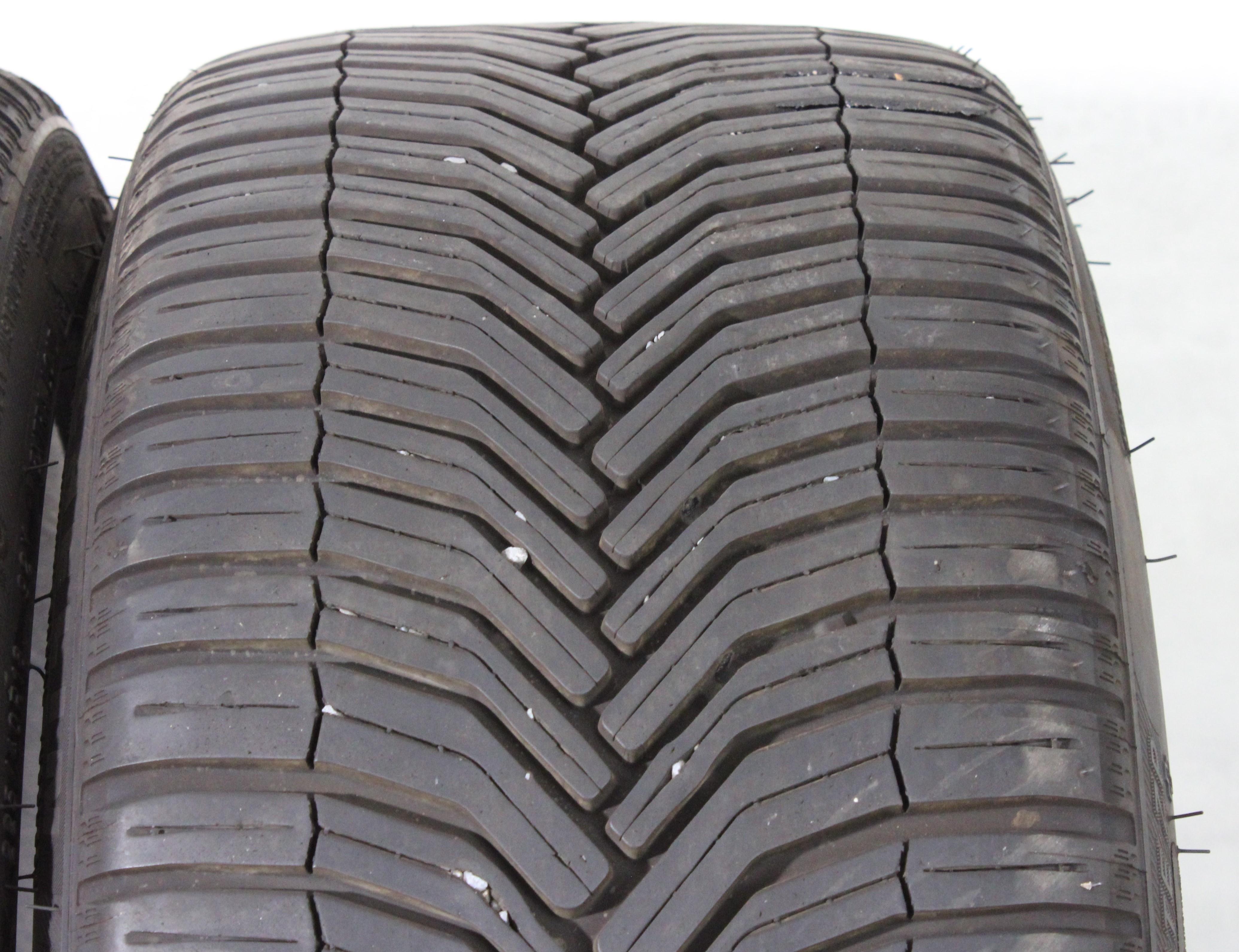 2 x 225/40R18 92Y Ganzjahresreifen Michelin Cross Climate ZP + 6,5mm 2024 XL