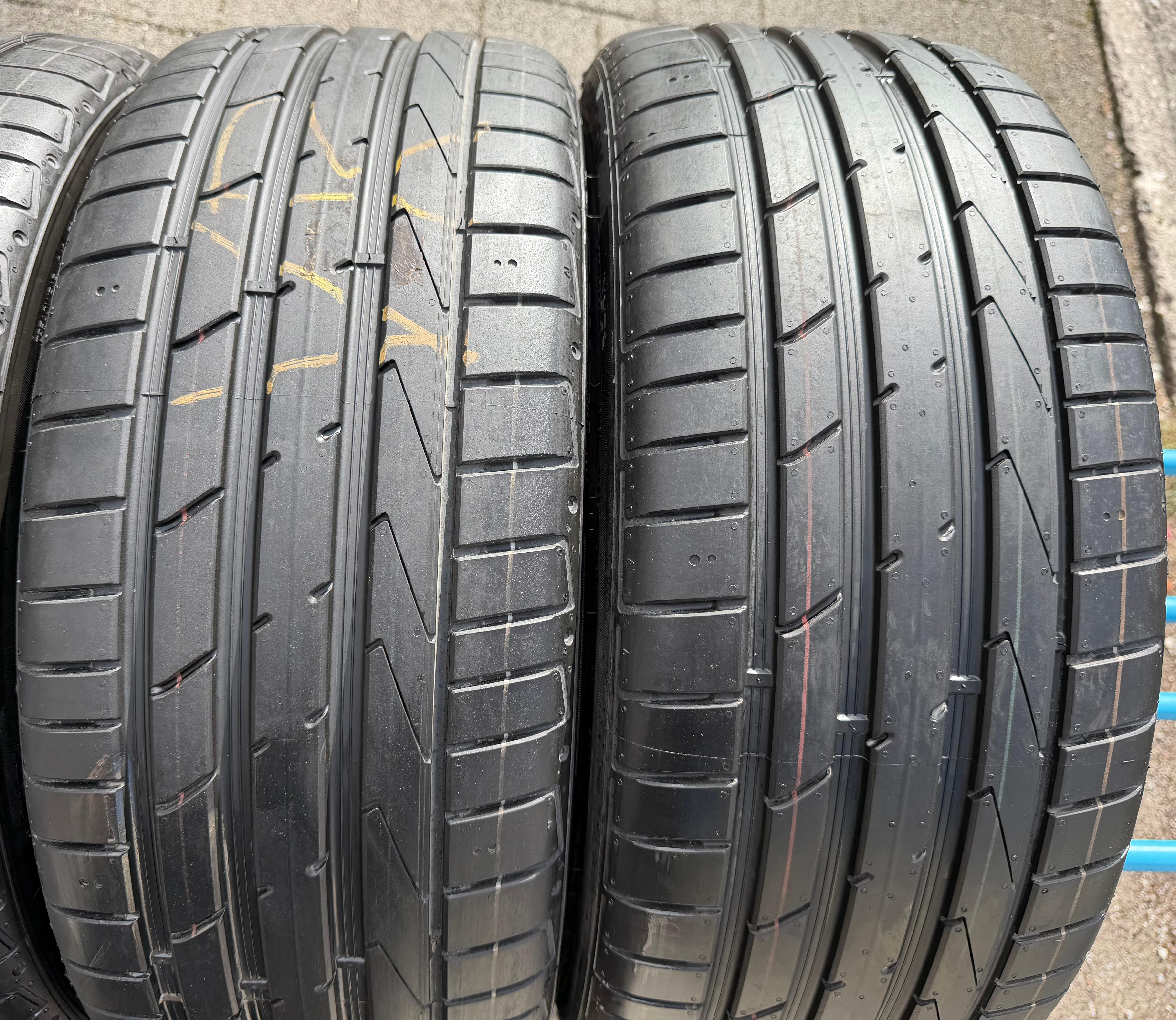 4 originele 19" lichtmetalen zomerwielen Audi Q2 SQ2 81A601025AN 235/40R19 96Y Hankook