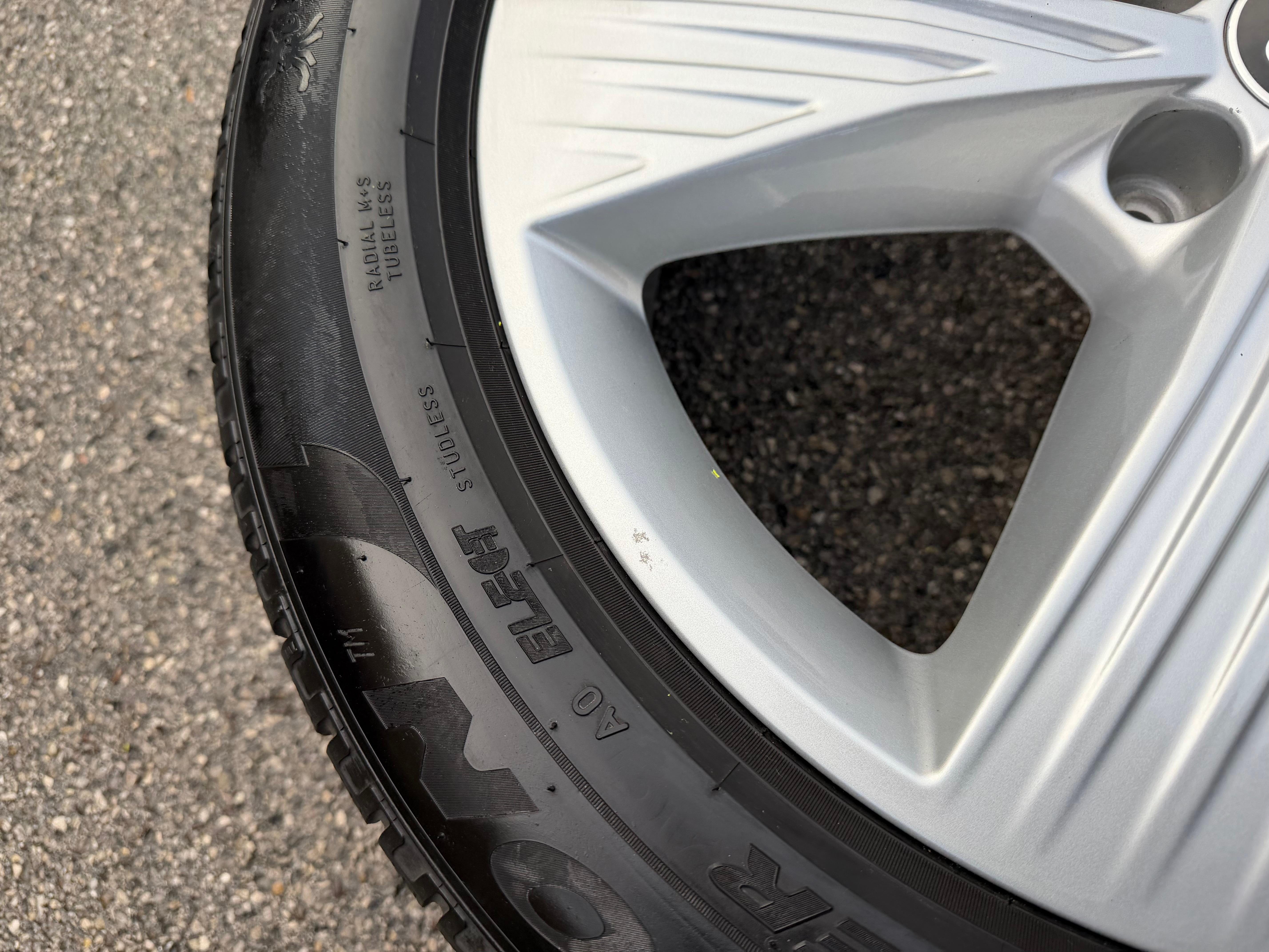 4 RUEDAS DE ALEACIÓN ORIGINALES DE 19" PARA INVIERNO AUDI Q4 E-TRON 235/55R19 101T 255/50R19 103T TOP