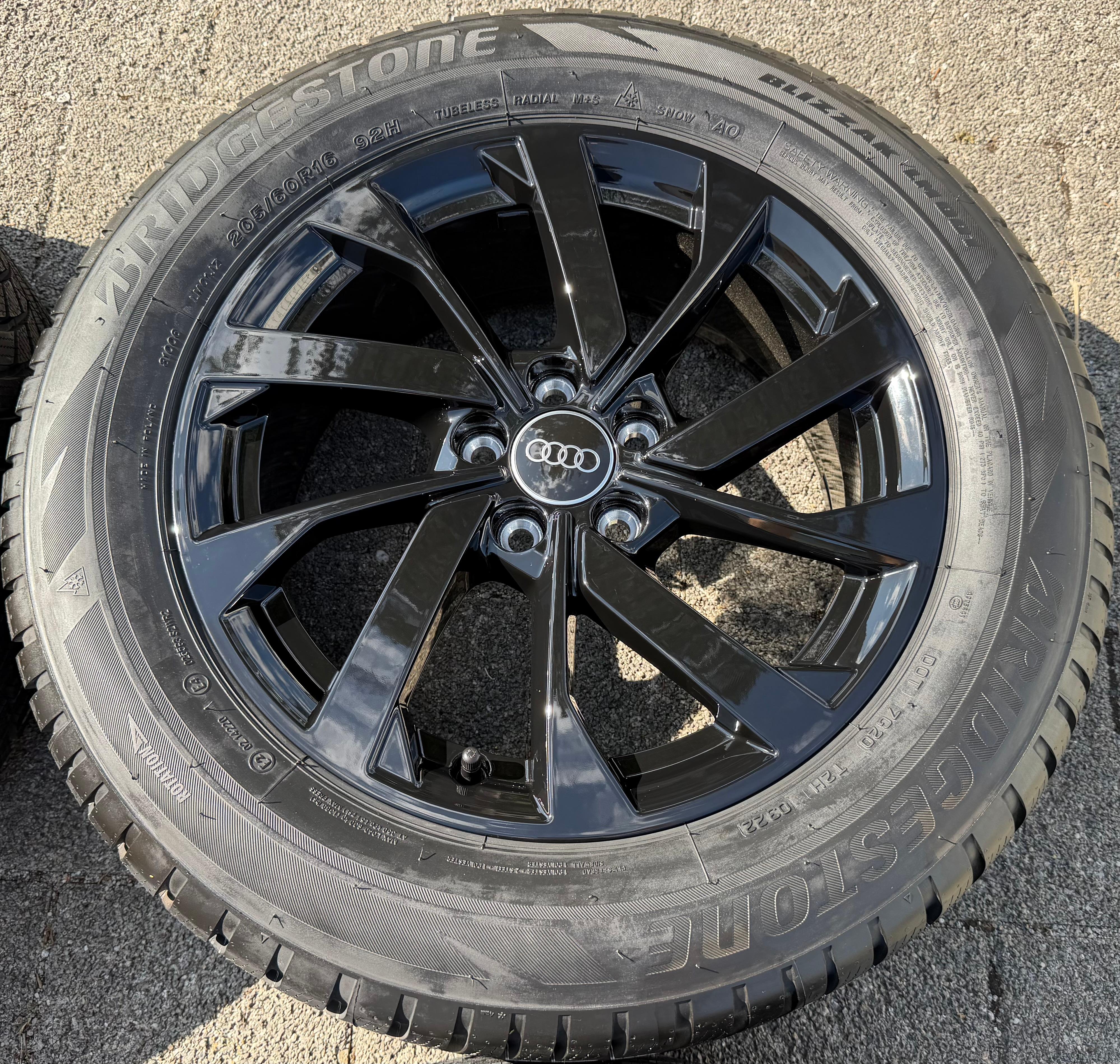 4 llantas de aluminio originales de invierno para Audi A1 Allstreet City Carver GBH 82B071496 Bridgestone 2022