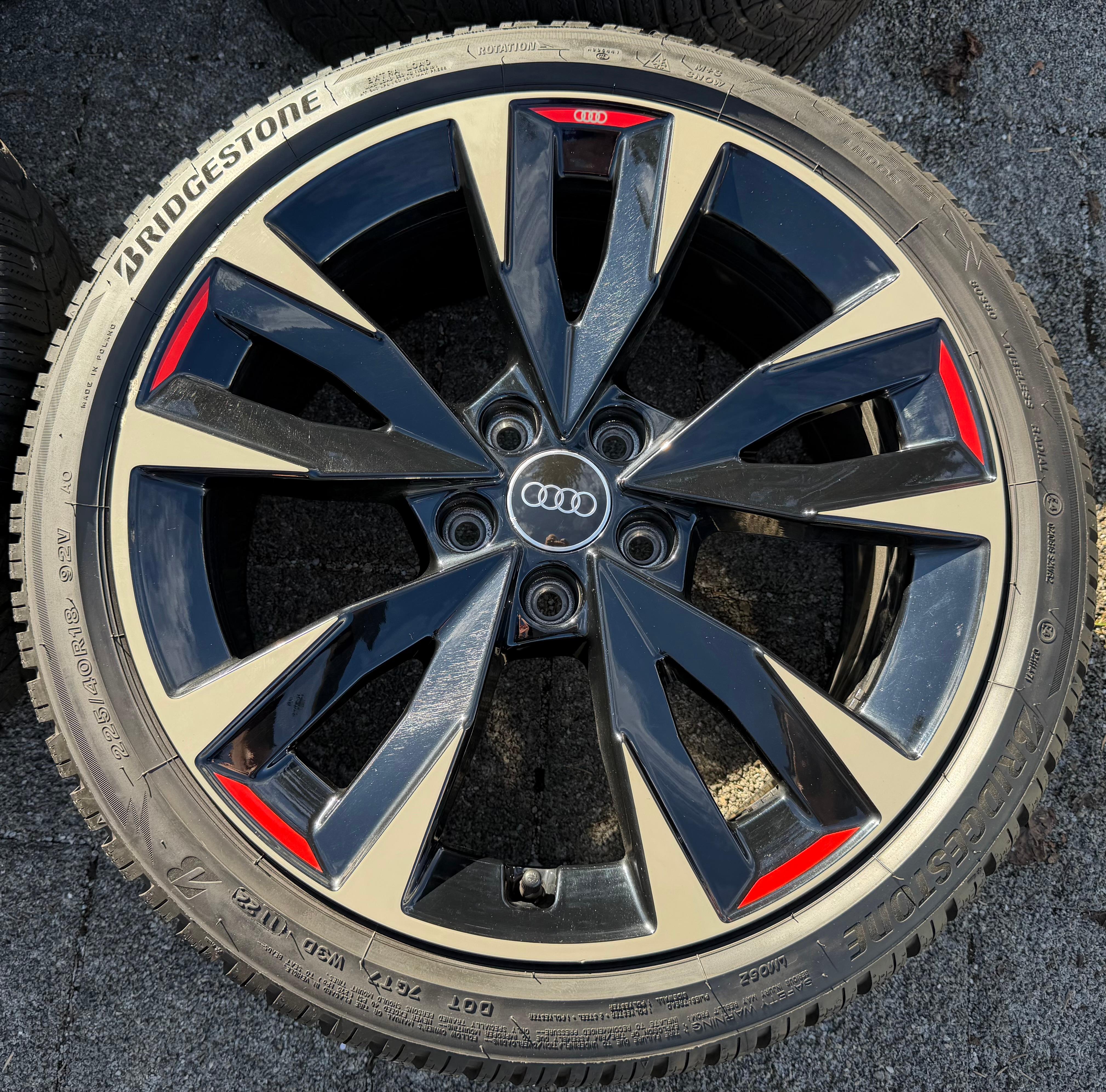 4 Original 18" Alufelgen Audi A3 S3 8Y 8Y0071498 8x18 ET46