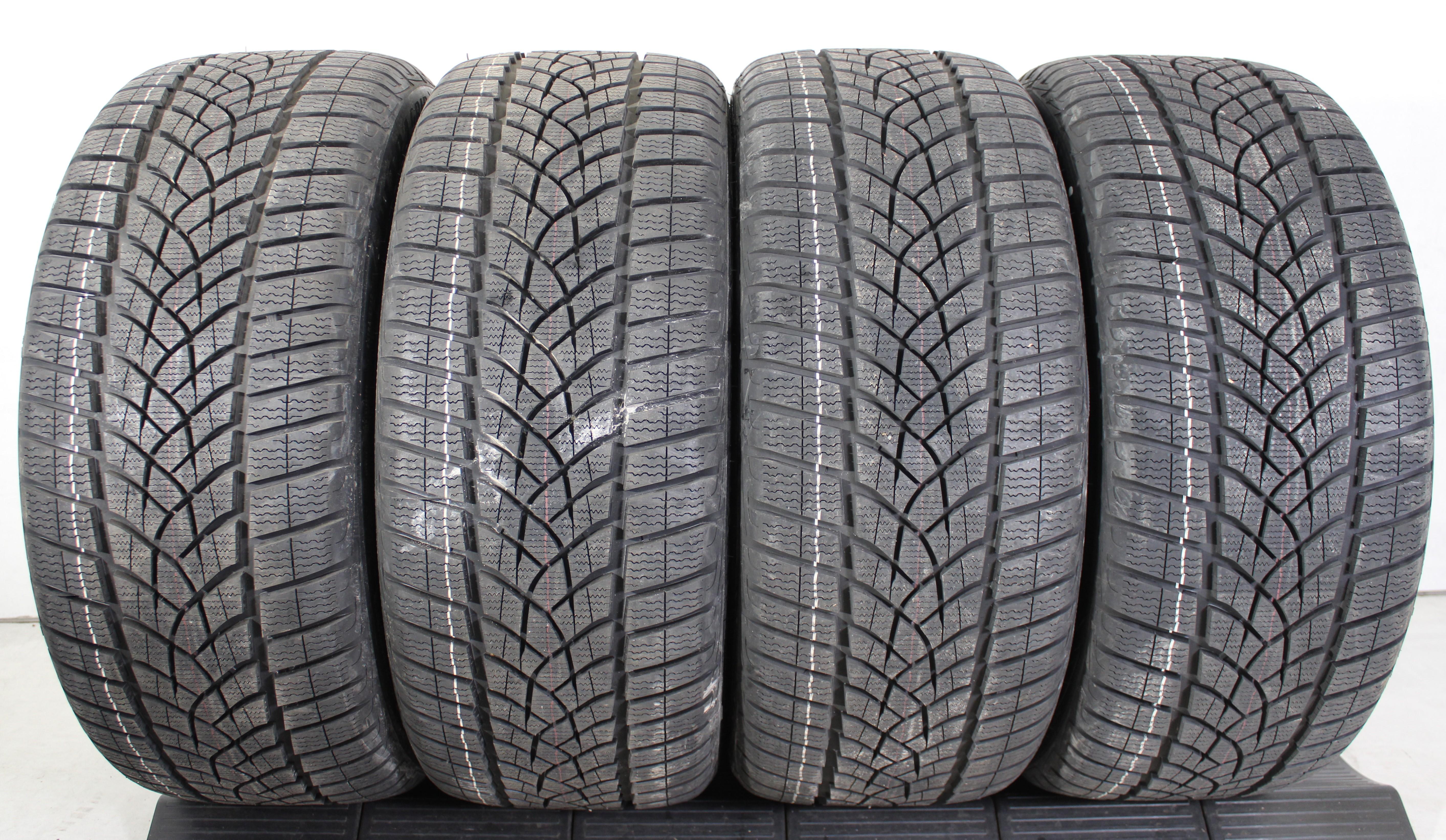 4 x 265/40R20 104V Winterreifen Goodyear Ultra Grip Performance GEN-1 Volles Profil 2x2018/2x2020 AO NEU