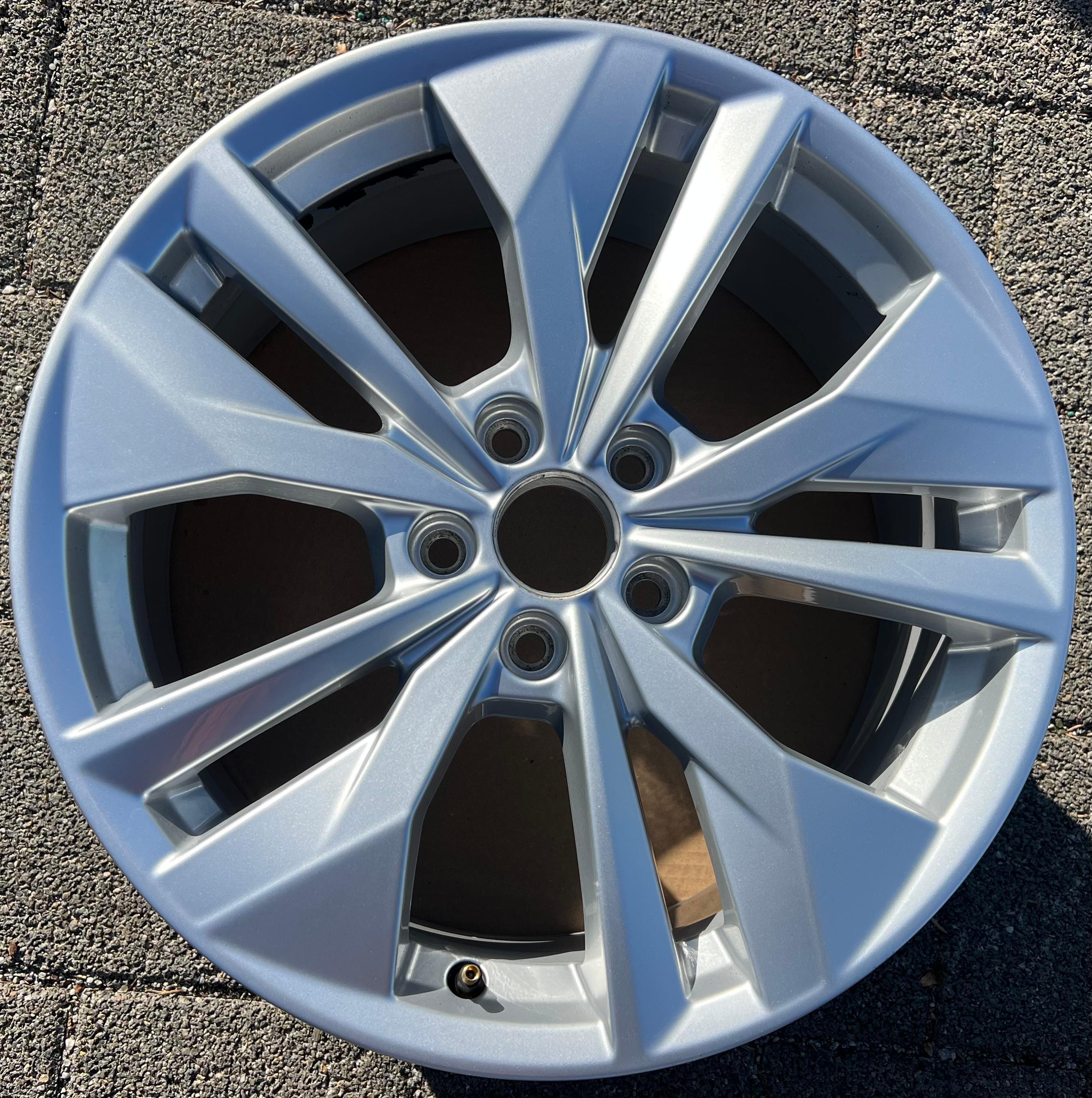1 X ORIGINAL 18" ALUFELGE AUDI A3 S3 8Y 8Y0601025AC 7,5x18 ET42 FREIHAUS