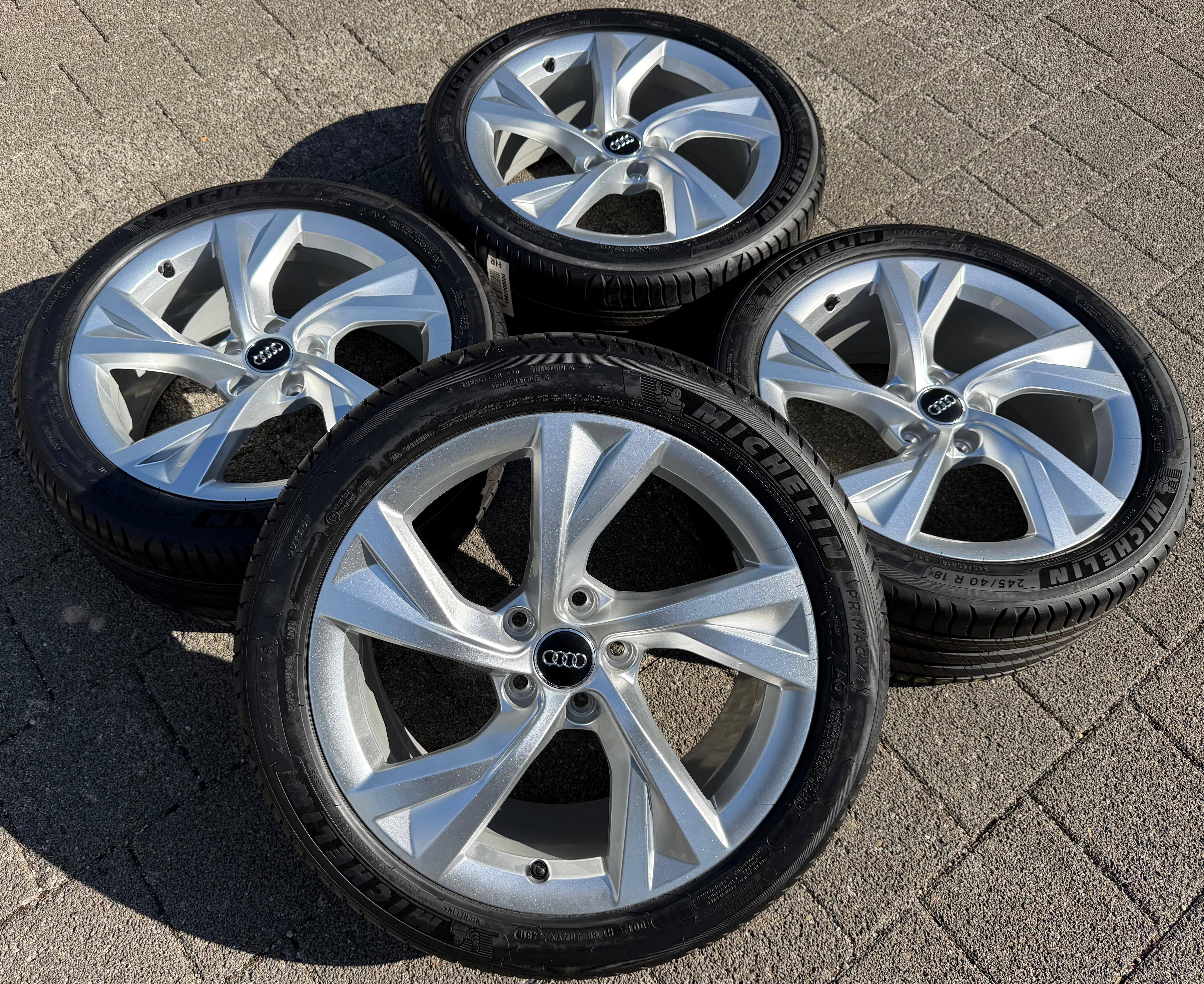 4 Original 18" Alu Sommerräder Audi A4 S4 8W B9 8W0601025EJ 245/40R18 93H Michelin