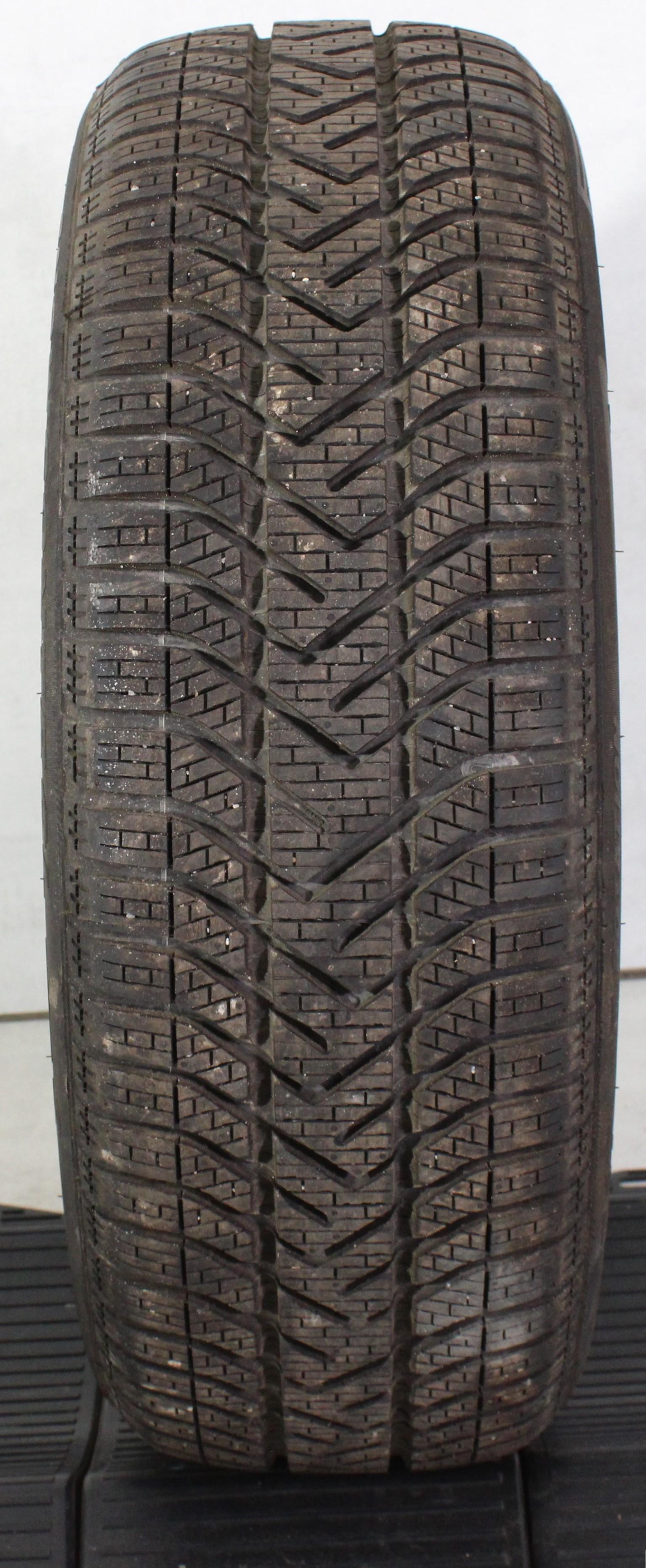 1 x 195/55R17 92H Neumático de invierno Pirelli Snow Control Serie 3 Winter 210 8 mm 2023 *