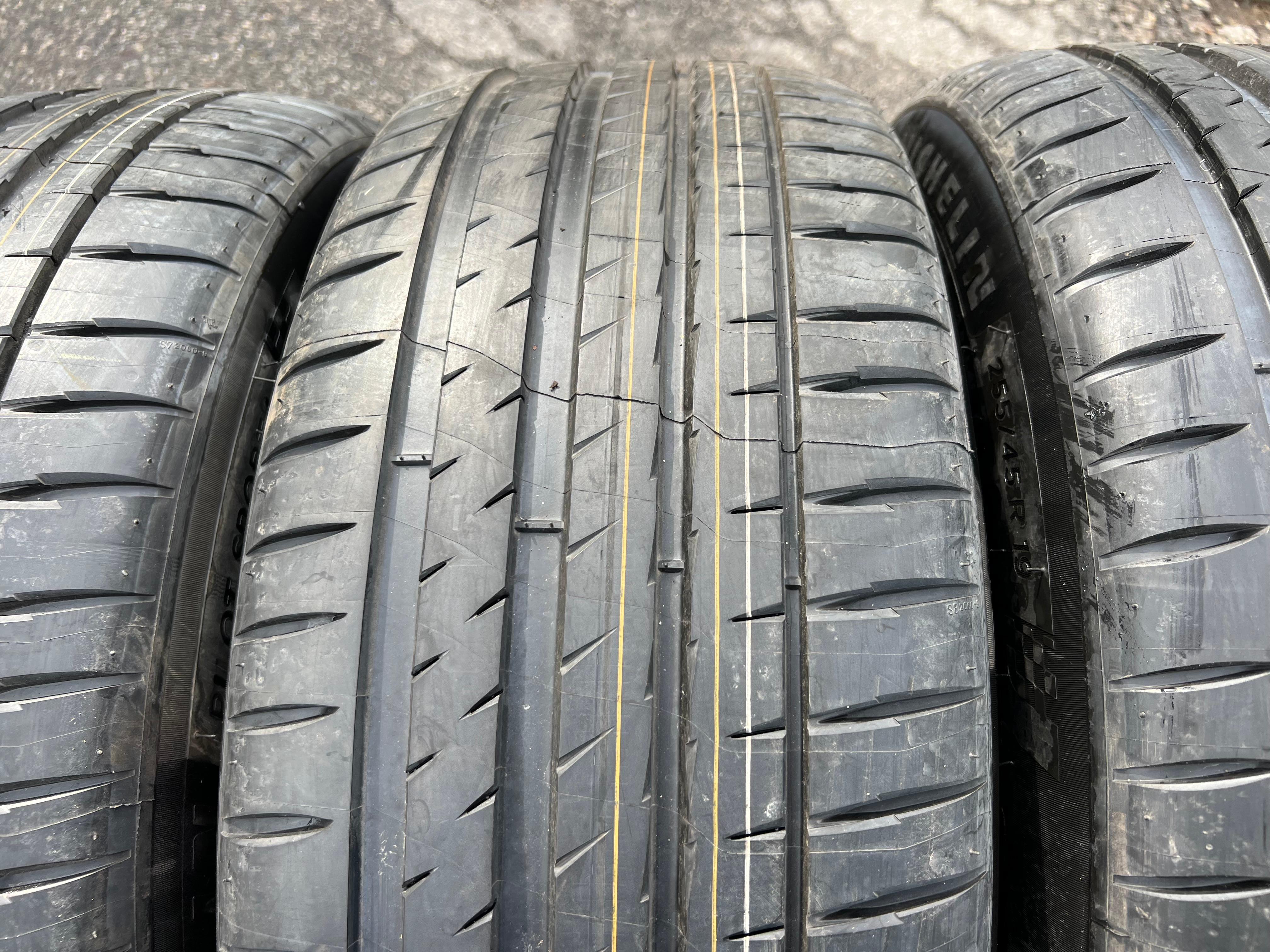 4 ORIGINAL 19" ALU SOMMERRÄDER AUDI A8 4N 255/45R19 104Y 4N0601025B TOP FREIHAUS