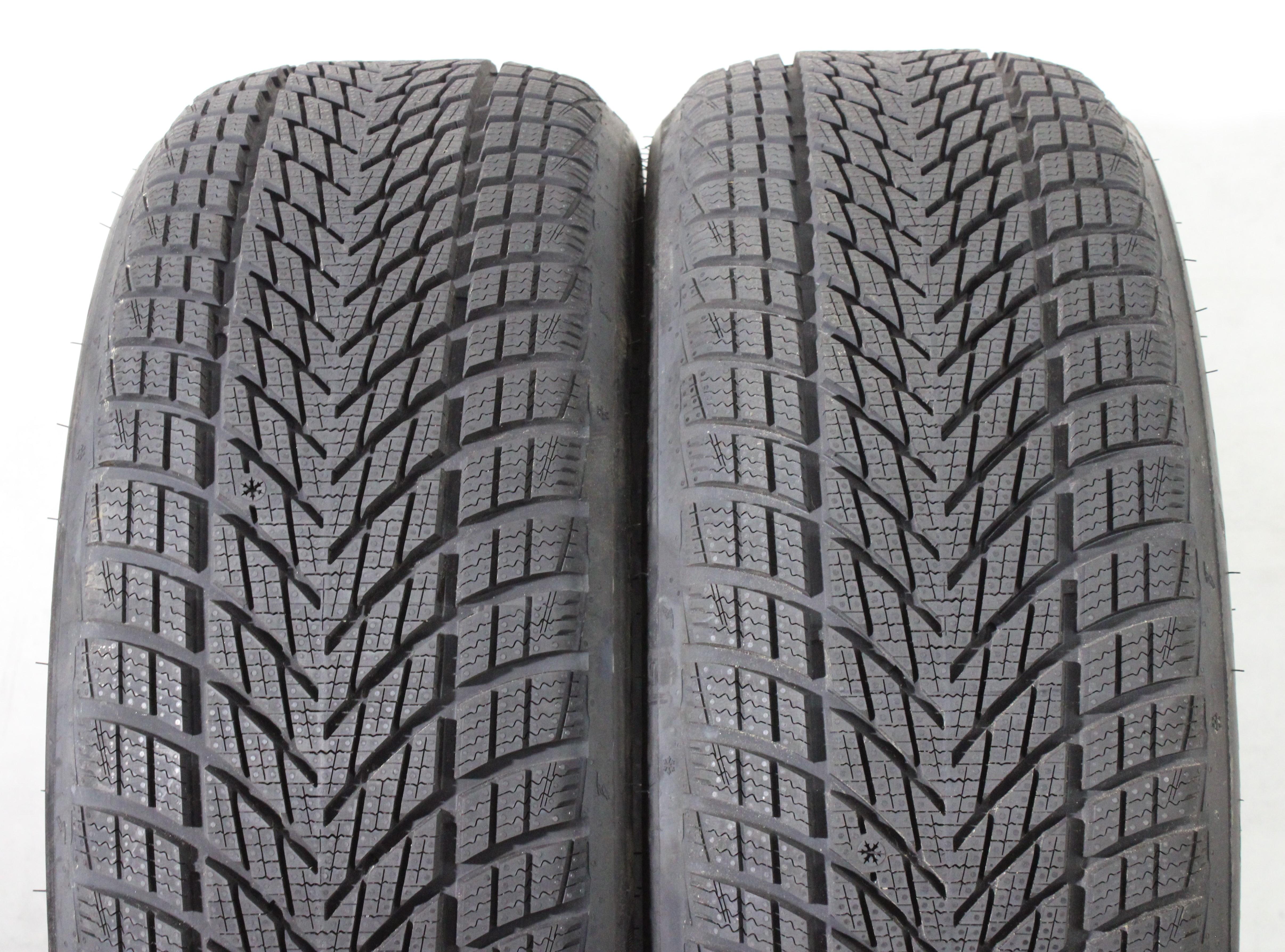 2 pneumatici invernali Goodyear Ultra Grip Performance 3 2023 205/55R17 95H * NUOVI