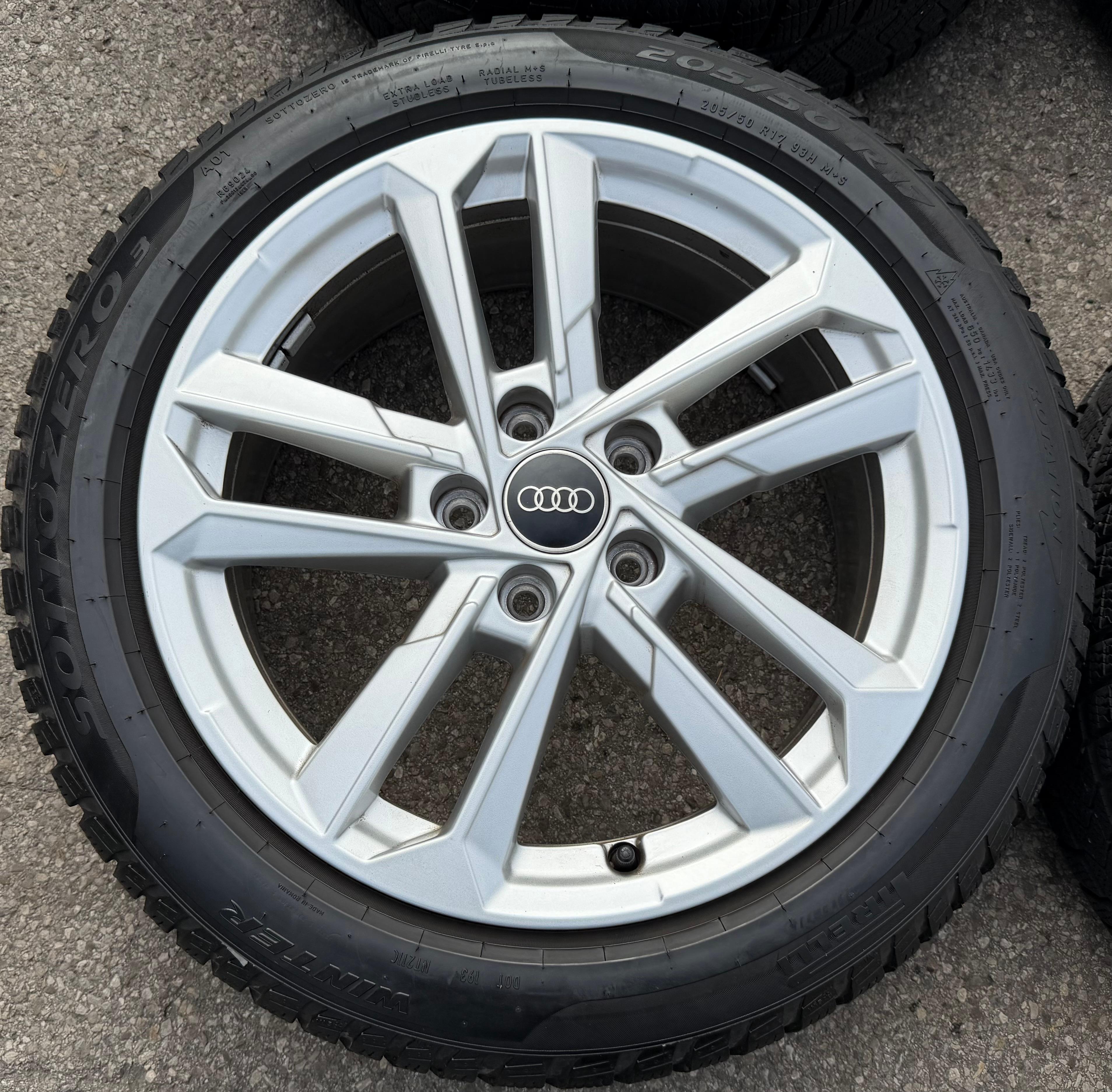 4 Original 17" Alu Winterräder Audi A3 S3 8Y 8Y0601025L 205/50R17 93H Pirelli 2024