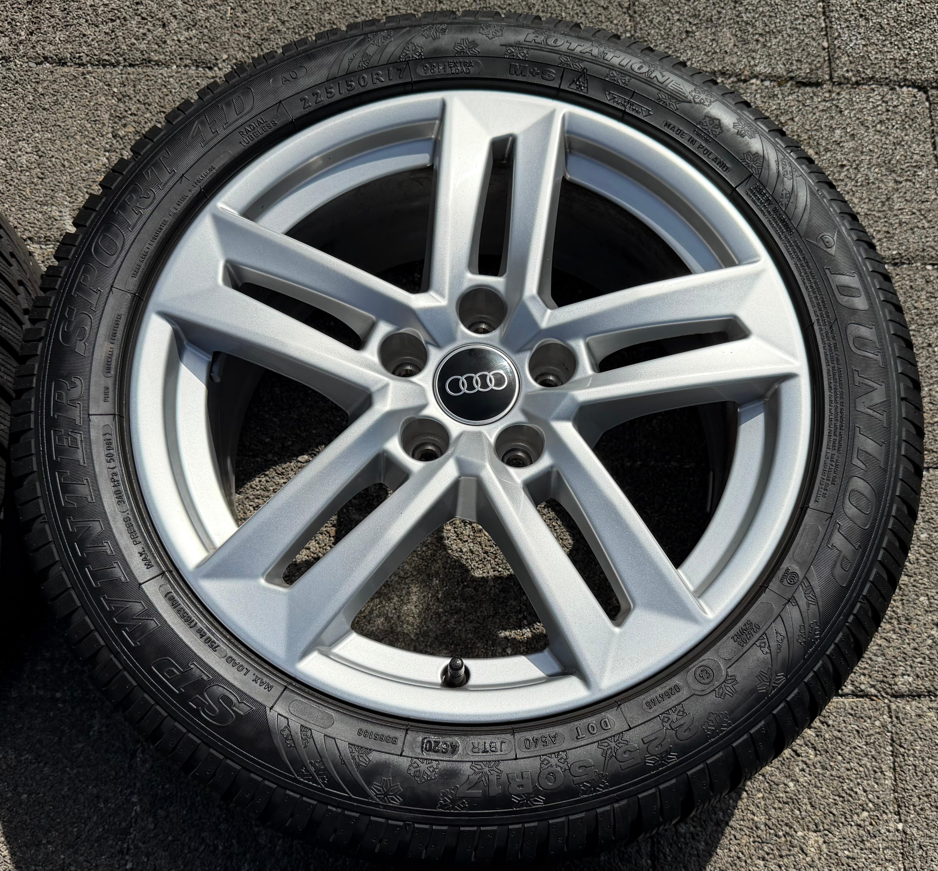 4 Original 17" Alu Winterräder Audi A4 B9 8W 8W0601025P 225/50R17 98H Dunlop 2020