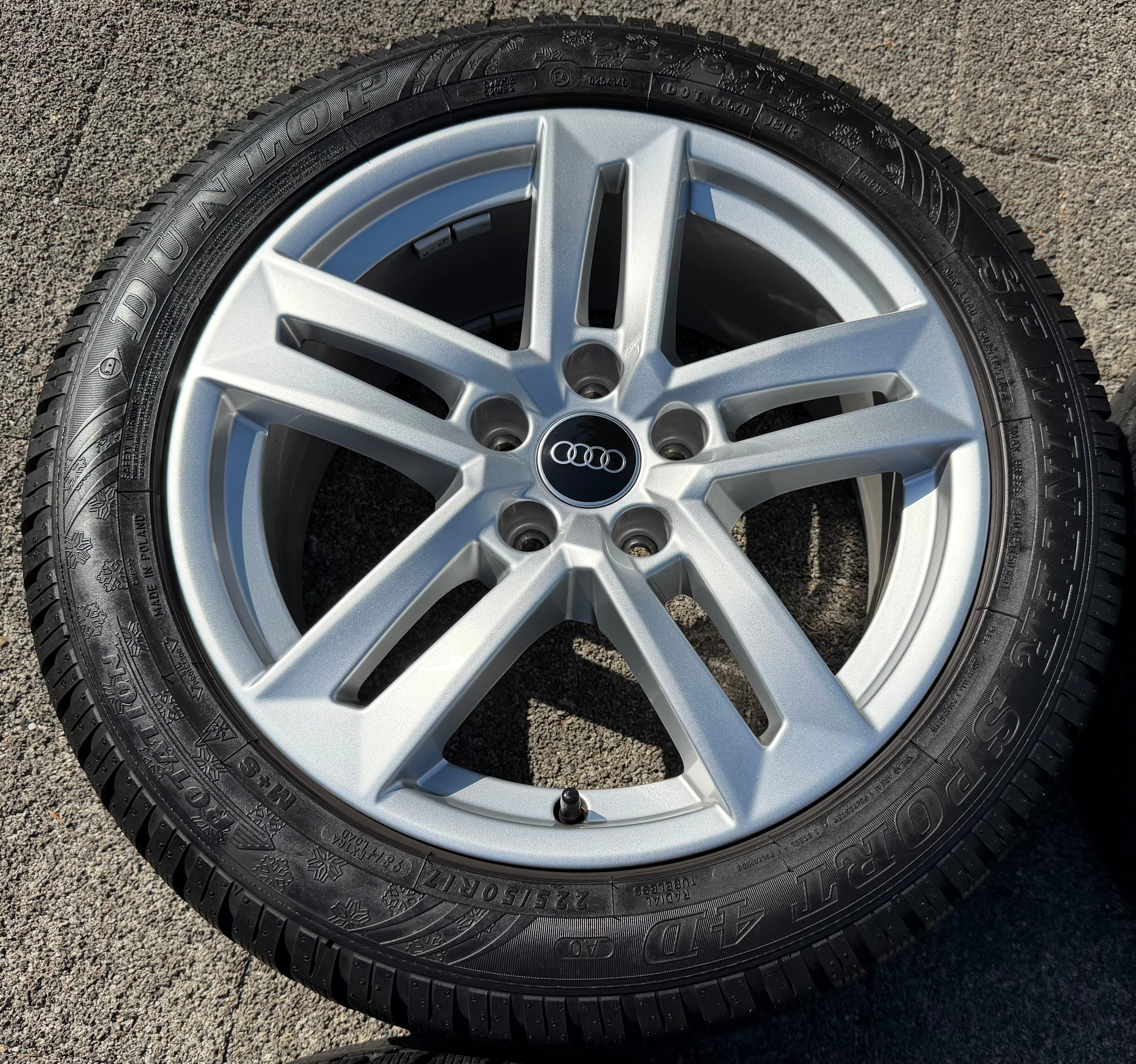 4 ruedas de invierno de aluminio originales de 17" para Audi A4 B9 8W 8W0601025P 225/50R17 98H Dunlop