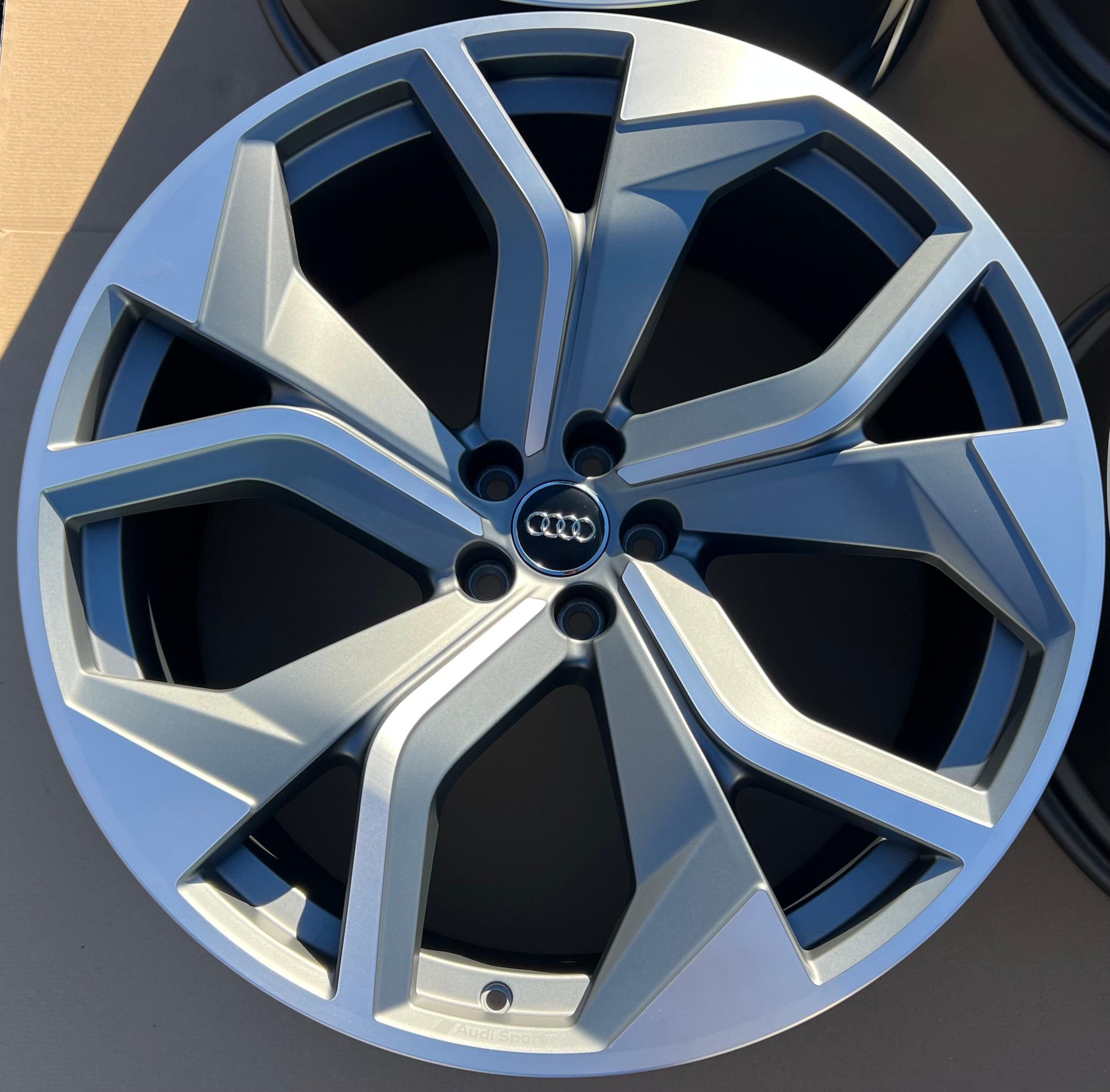 4 CERCHI IN LEGA DA 23" ORIGINALI AUDI Q8 SQ8 RSQ8 4M 4M8601025AG 10,5x23 ET18