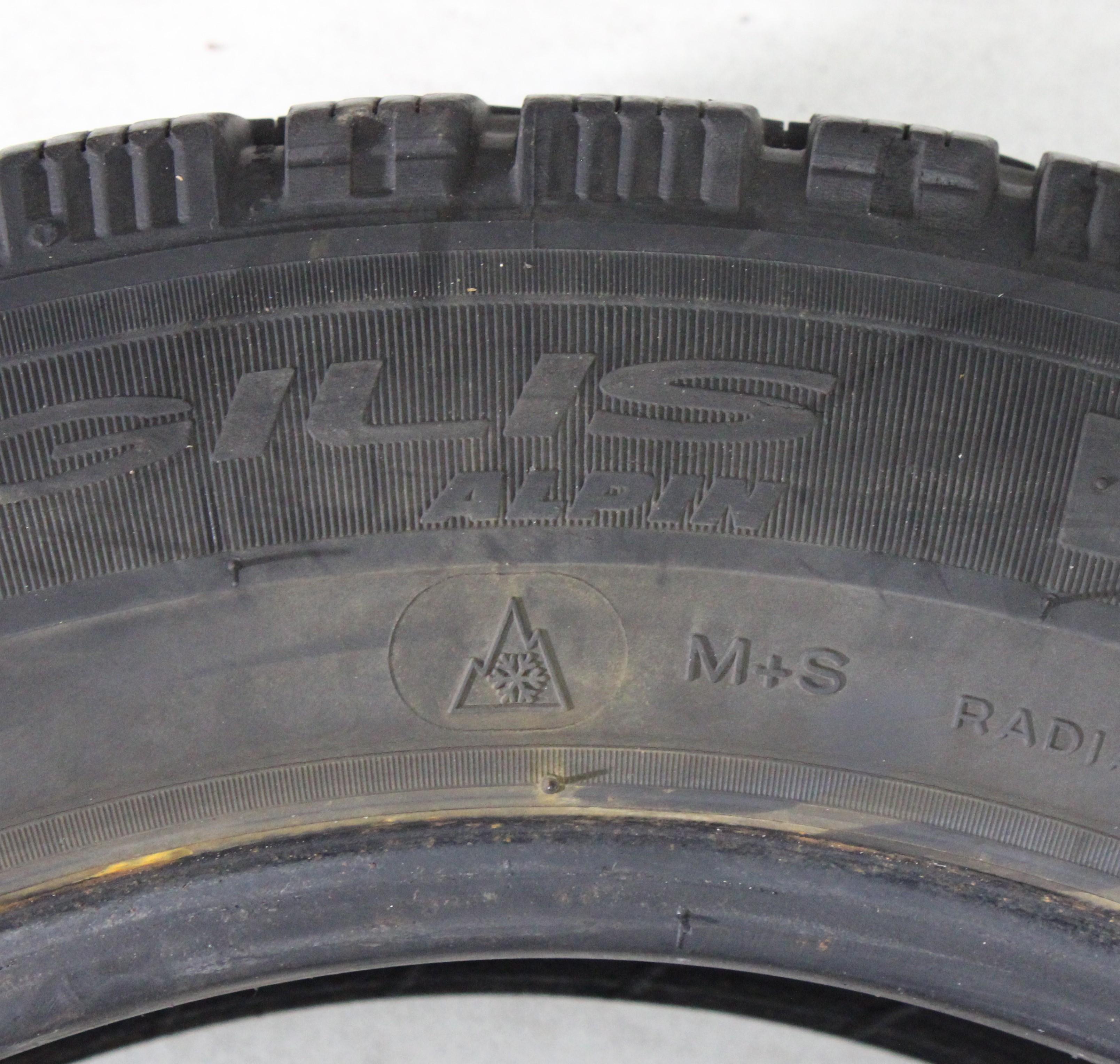 4 x 215/60R17C 104/102H Winterreifen Michelin Agilis Alpin 2x6-6,5mm/2x7mm 2018