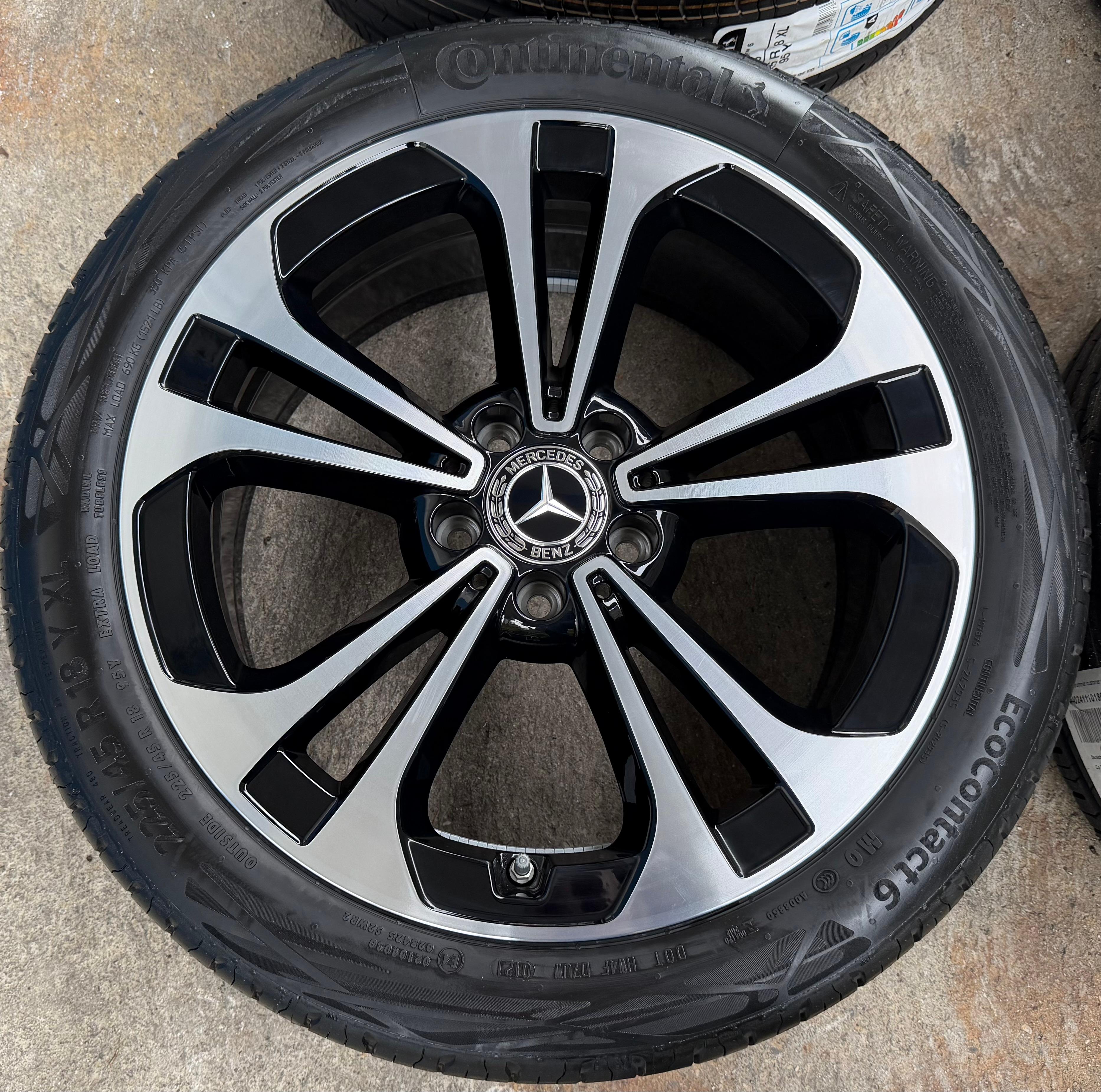 4 ruote estive complete in lega originali da 18" Mercedes Classe C W206 A2064016200 225/45R18 95Y