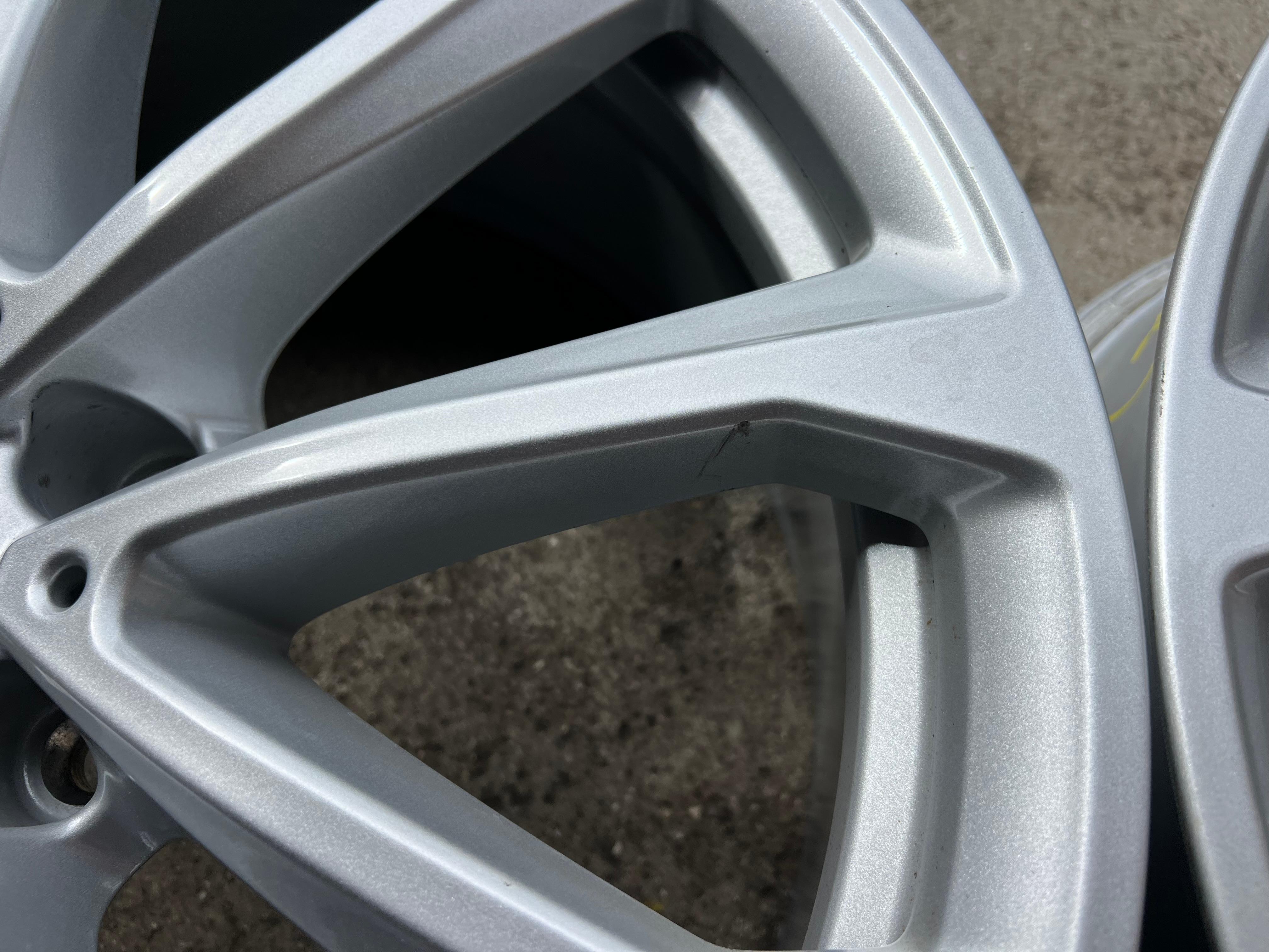 4 CERCHI IN LEGA ORIGINALI DA 20" BMW X7 G07 6880688 STYLING 750 RDKS 8,5x20 ET35 CONSEGNA GRATUITA