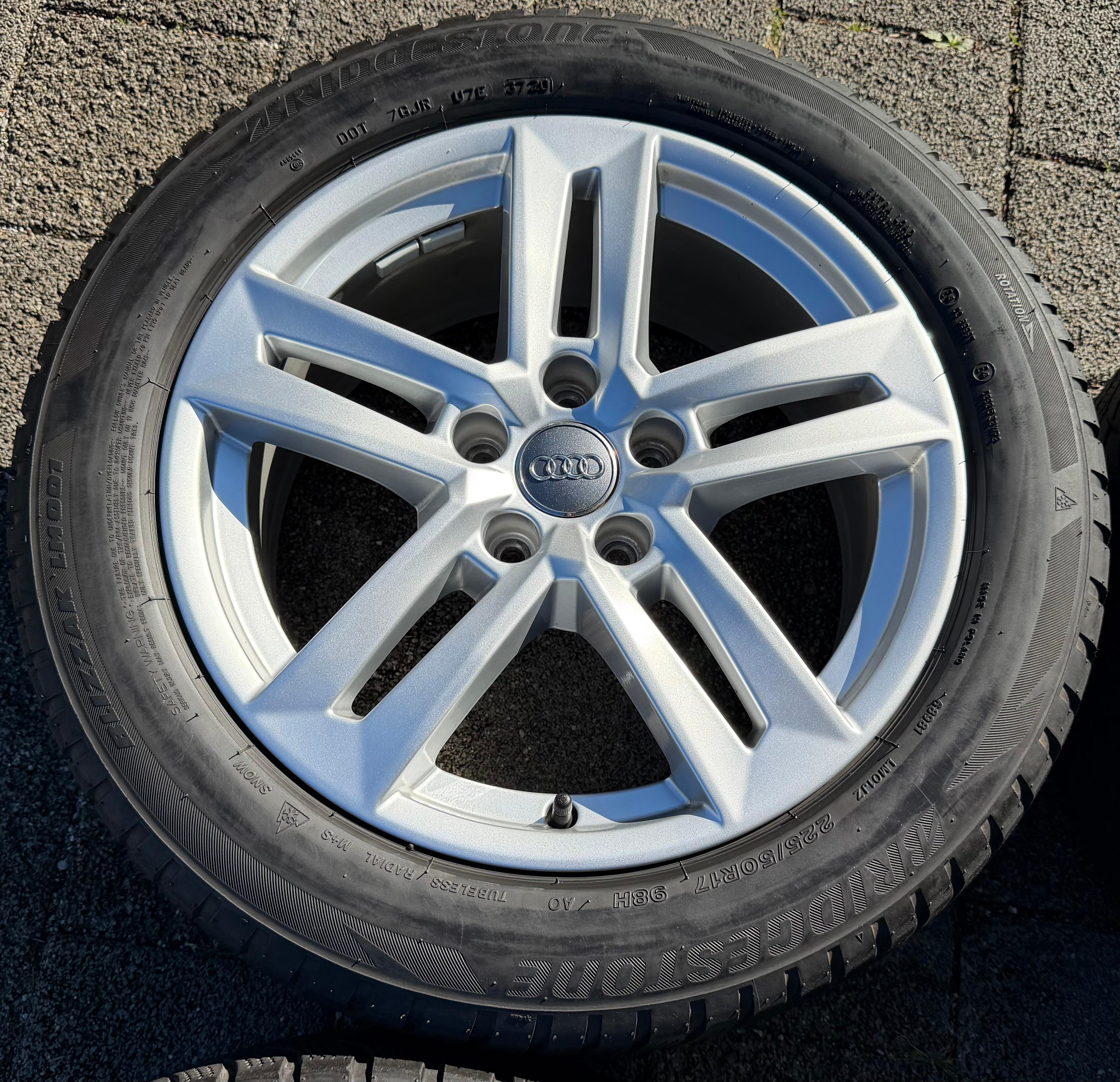 4 Original 17" Alufelgen Audi A4 8W B9 8W0601025P 7x17 ET42 Felgen