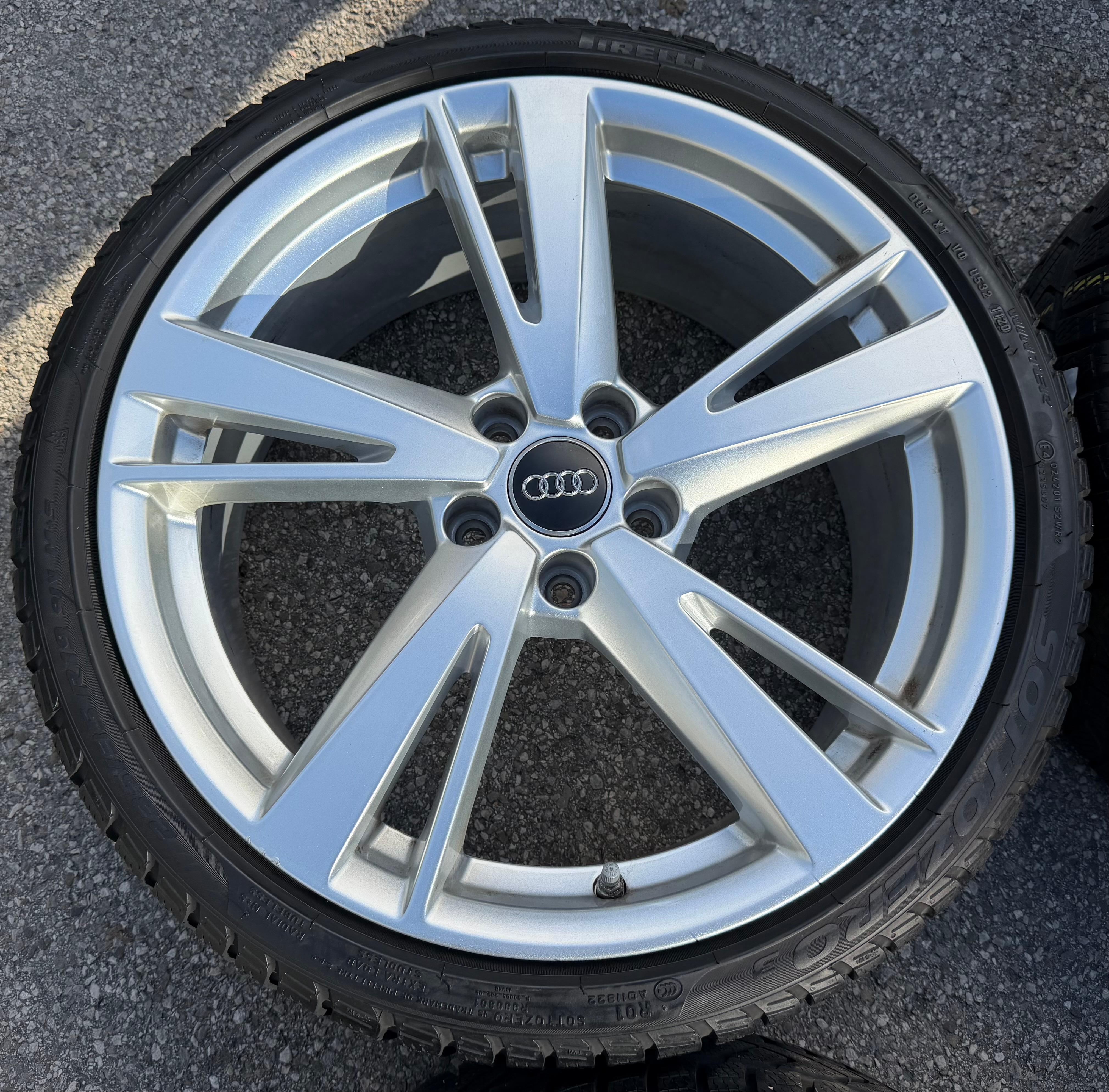 4 RUEDAS DE INVIERNO DE ALUMINIO ORIGINALES DE 19" PARA AUDI A3 S3 8V 8V0601025EJ 235/35R19 91V