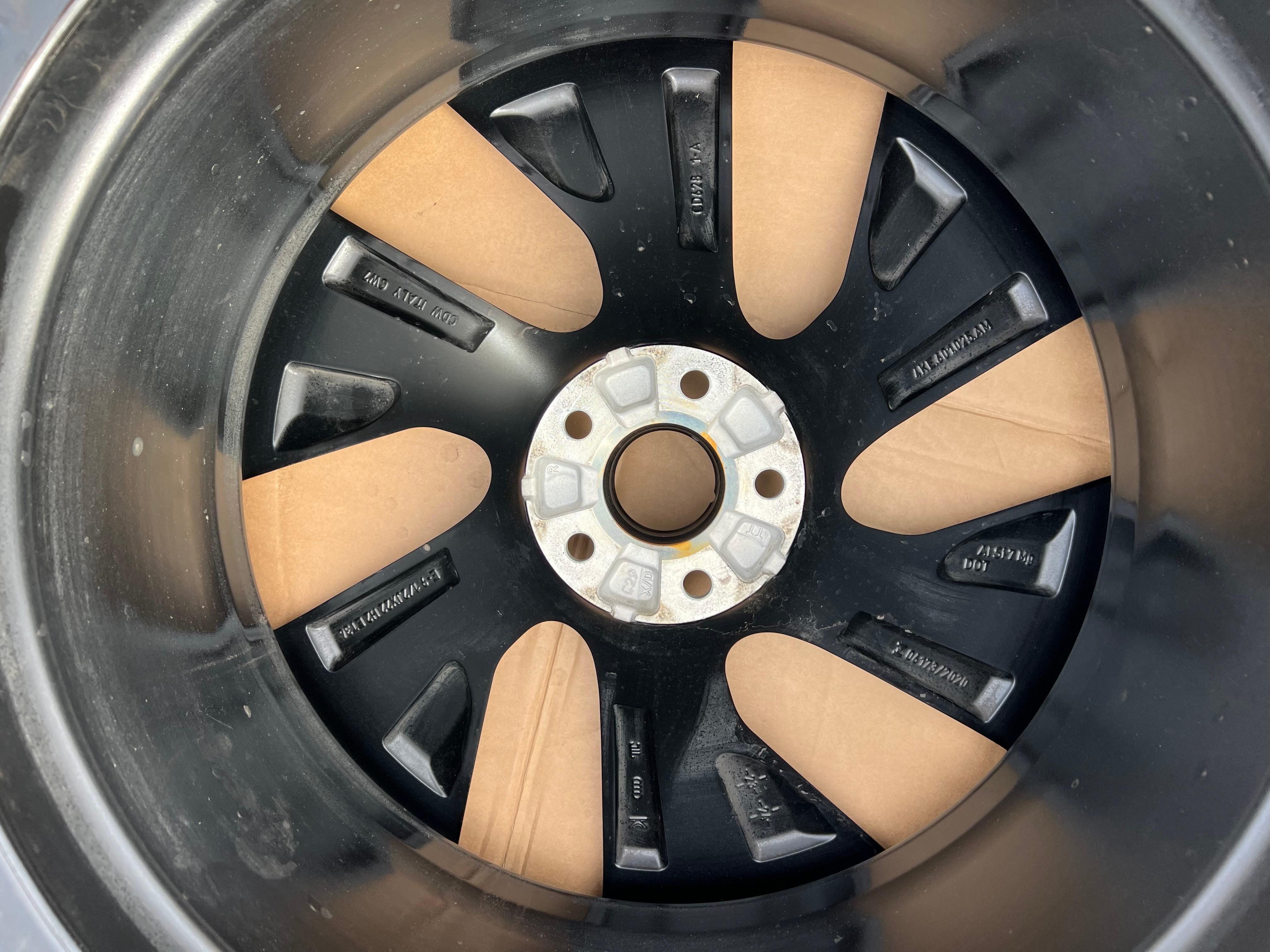 4 ORIGINAL 22" ALUFELGEN FELGEN AUDI E-TRON Q8 GE 4KE601025AM 9,5x22 ET36 FREIHAUS