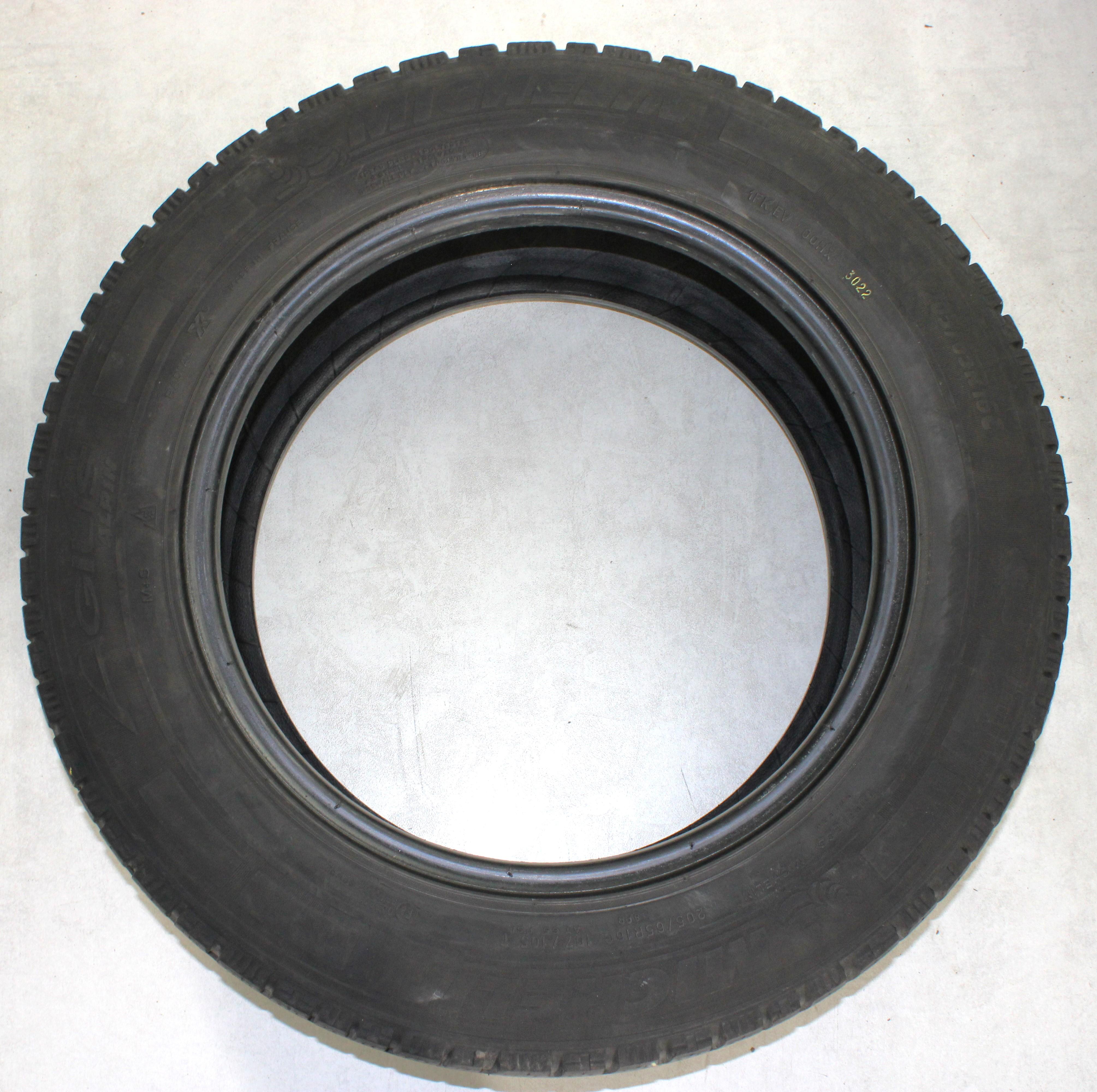 2 x 205/65R16C 107/105T Winterreifen Michelin Agilis Alpin 4,5-5mm 2022