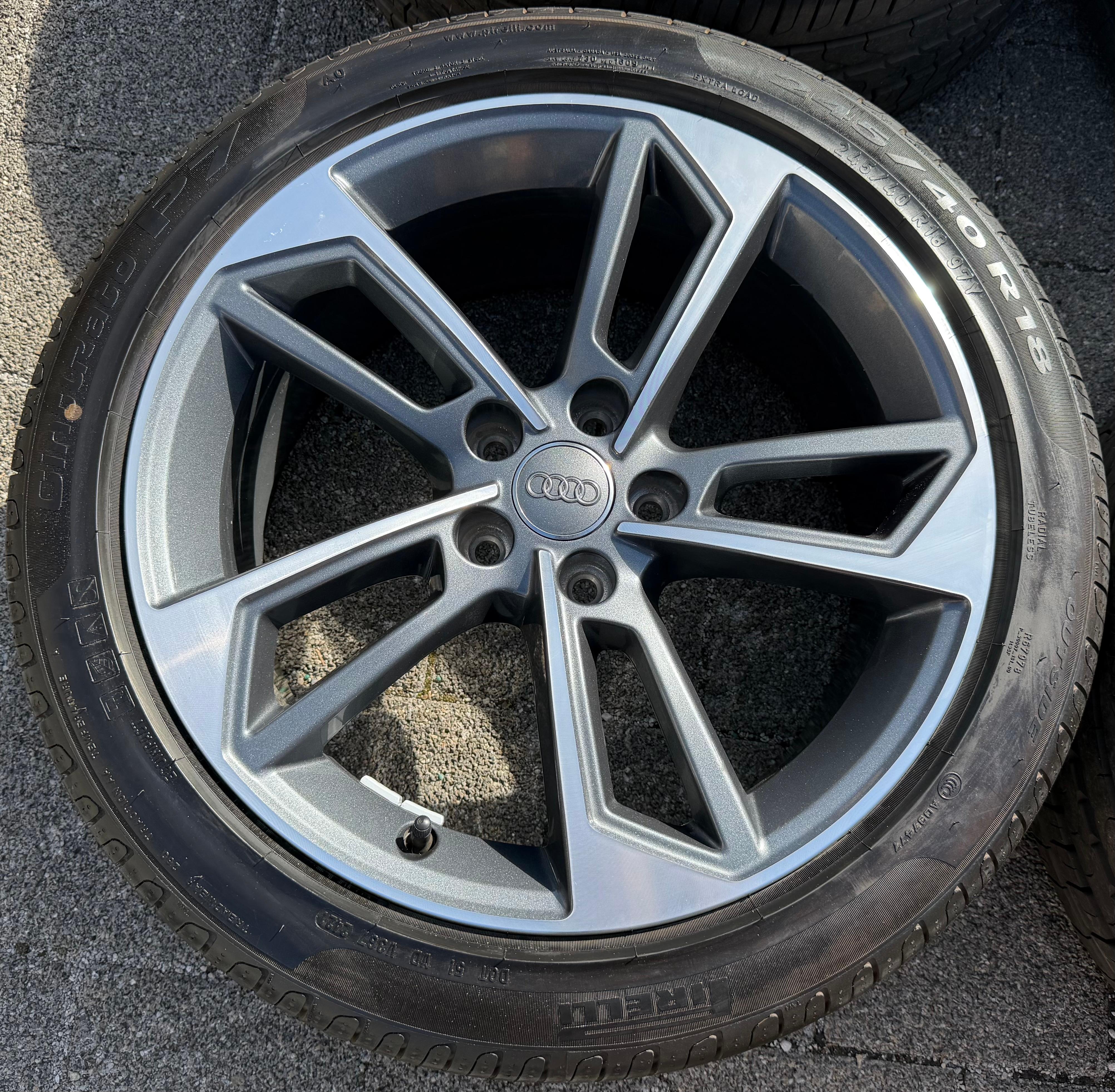 4 Original 18" Alu Sommerräder AUDI A4 S4 B9 8W 245/40R18 97Y 8W0601025P Pirelli