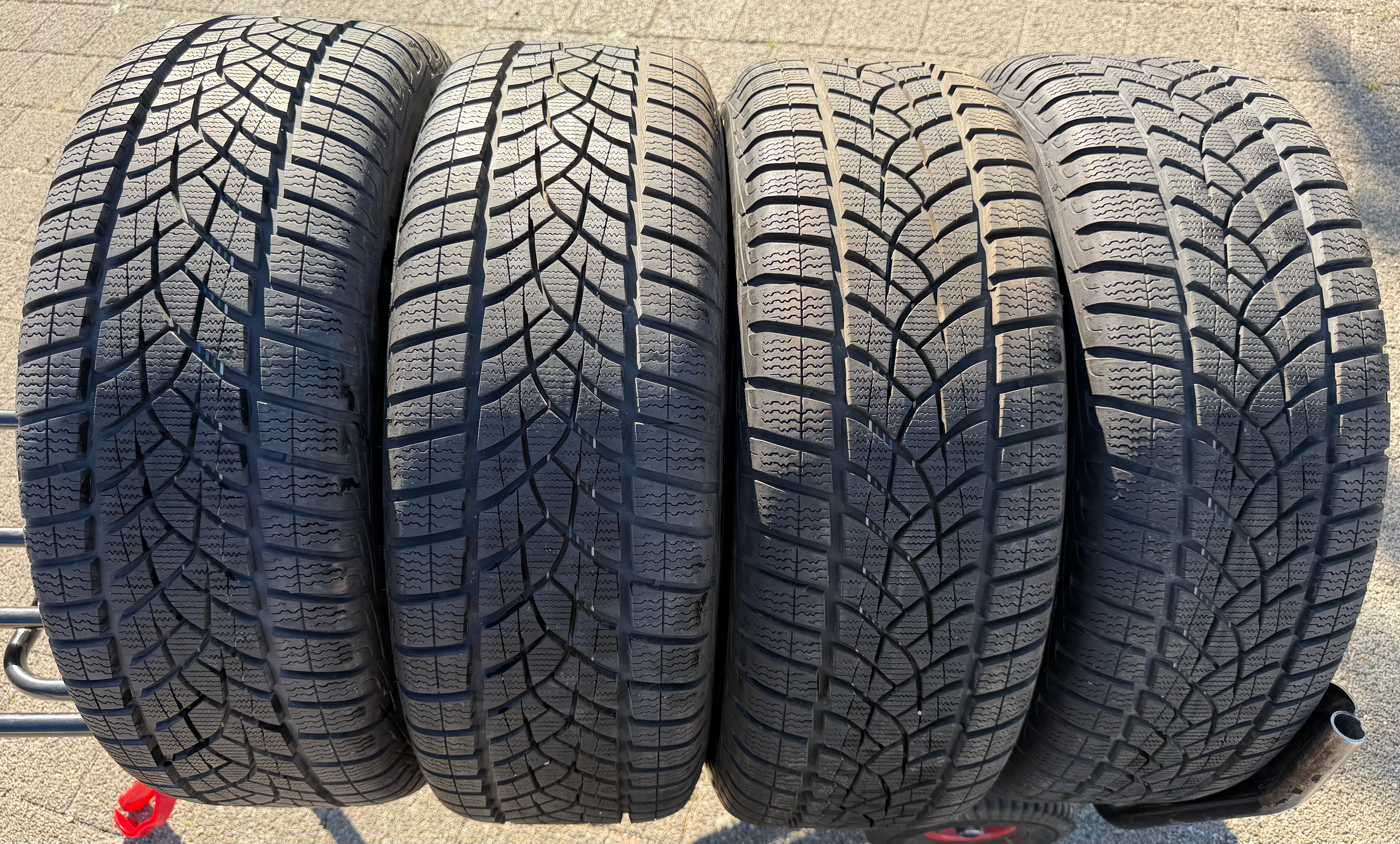 4 Original 18" Alu Winterräder Audi Q3 F3 83A 83A601025J 235/55R18 104H Goodyear