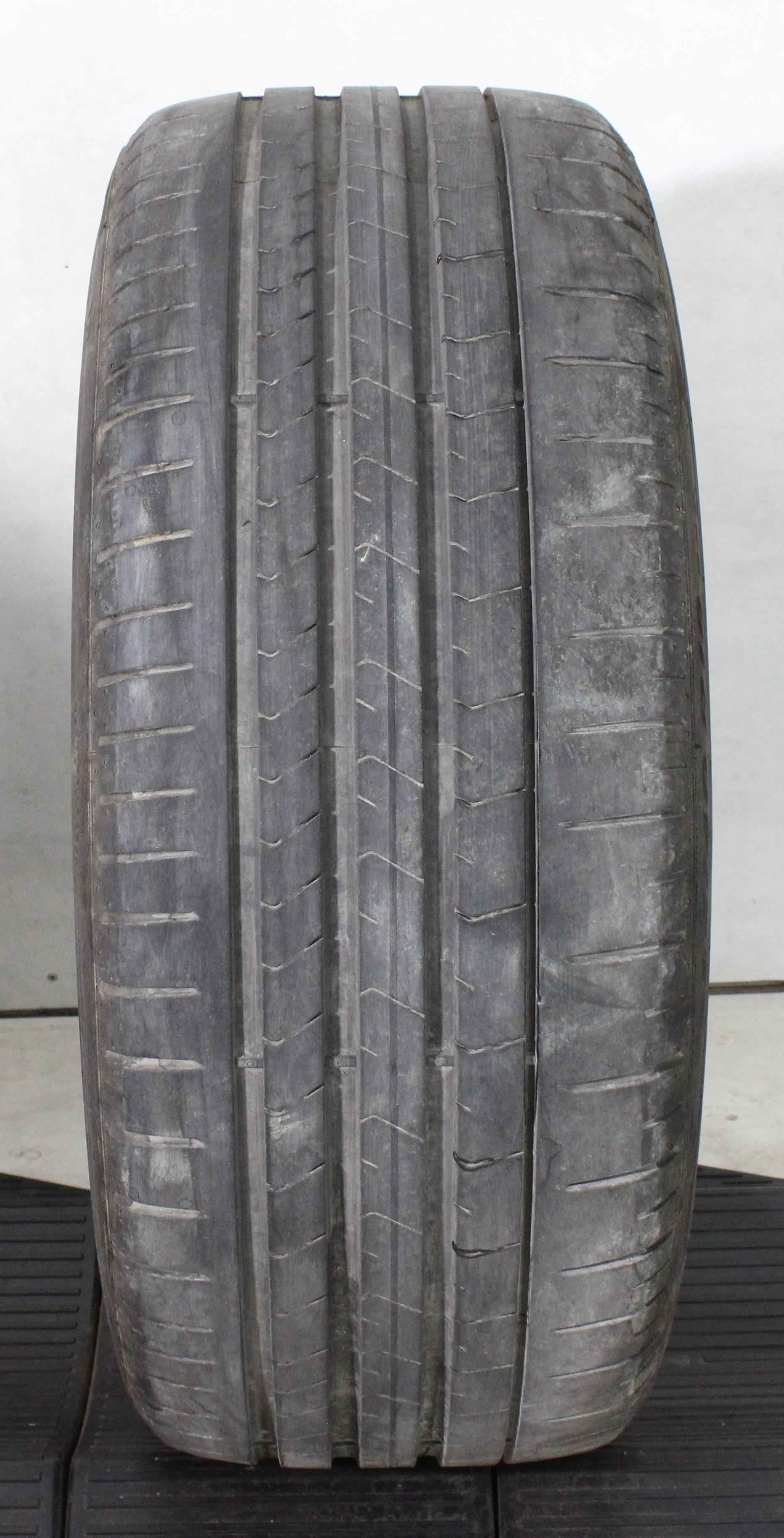 1 x 225/40R18 92Y Sommerreifen Pirelli Pzero PZ4 AO 4,5-5mm 2024