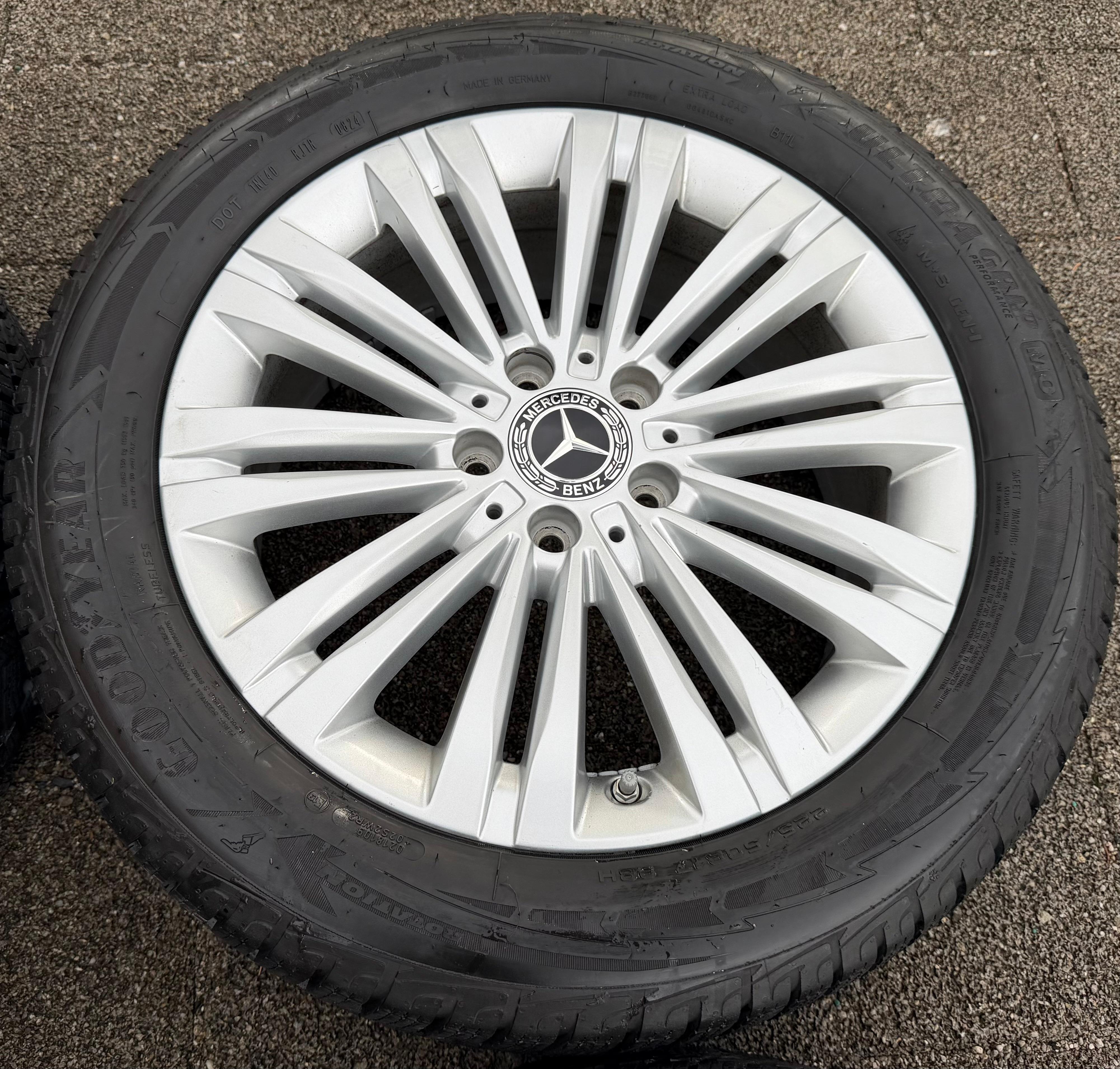 4 Original 17" Alu Winterräder Mercedes C-Klasse W206 A2064014400 2024 Goodyear