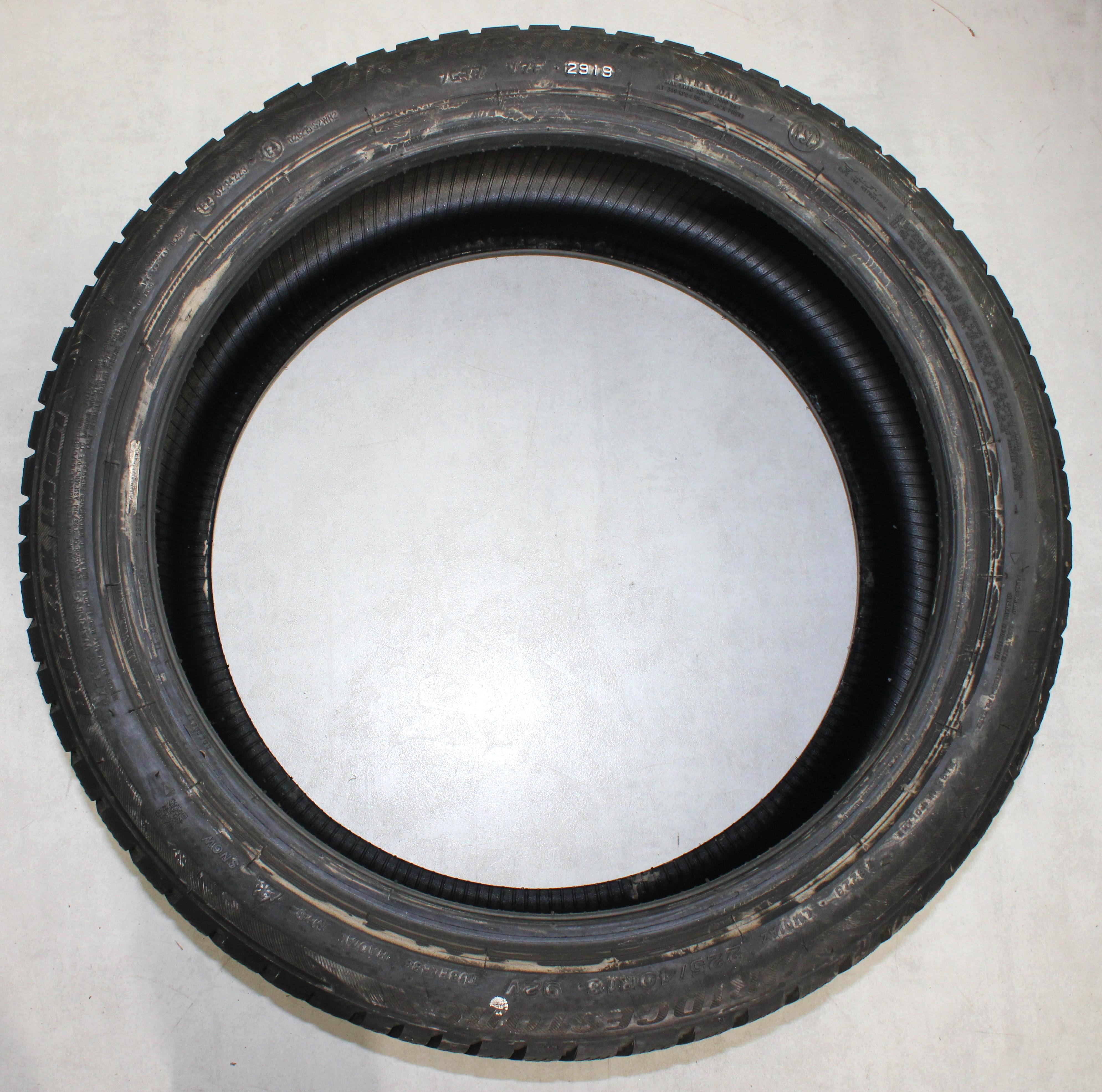 4 x 225/40R18 92V Winterreifen Bridgestone Blizzak LM001 * Runflat 6-6,5mm 2019