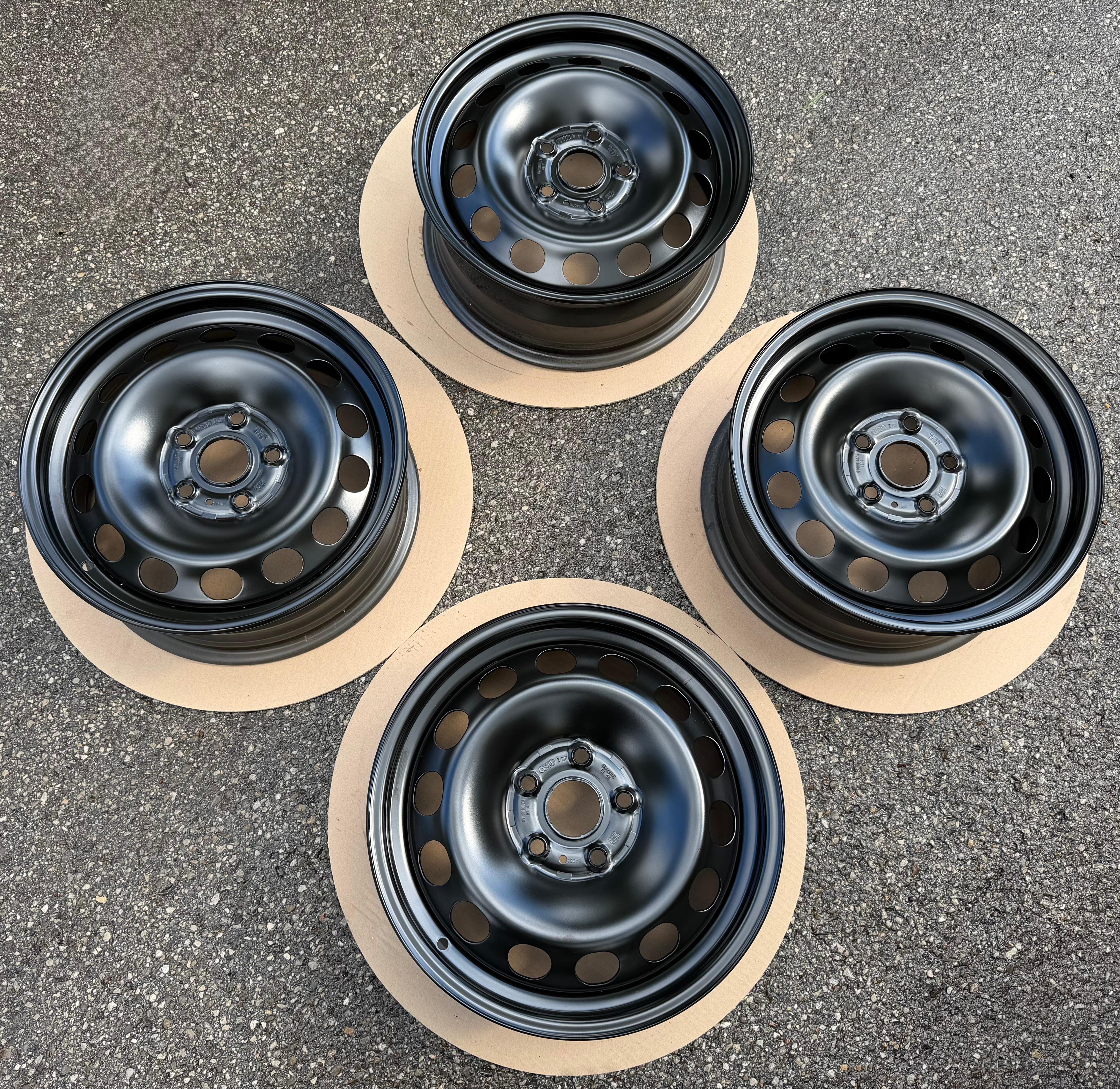 4 jantes en acier d'origine pour Audi A3 8V Cabriolet Sportback 4 jantes en acier d'origine pour Audi A3 8V Cabriolet Sportback 8V0601027A 6,5x16 ET43 neuves 6,5x16