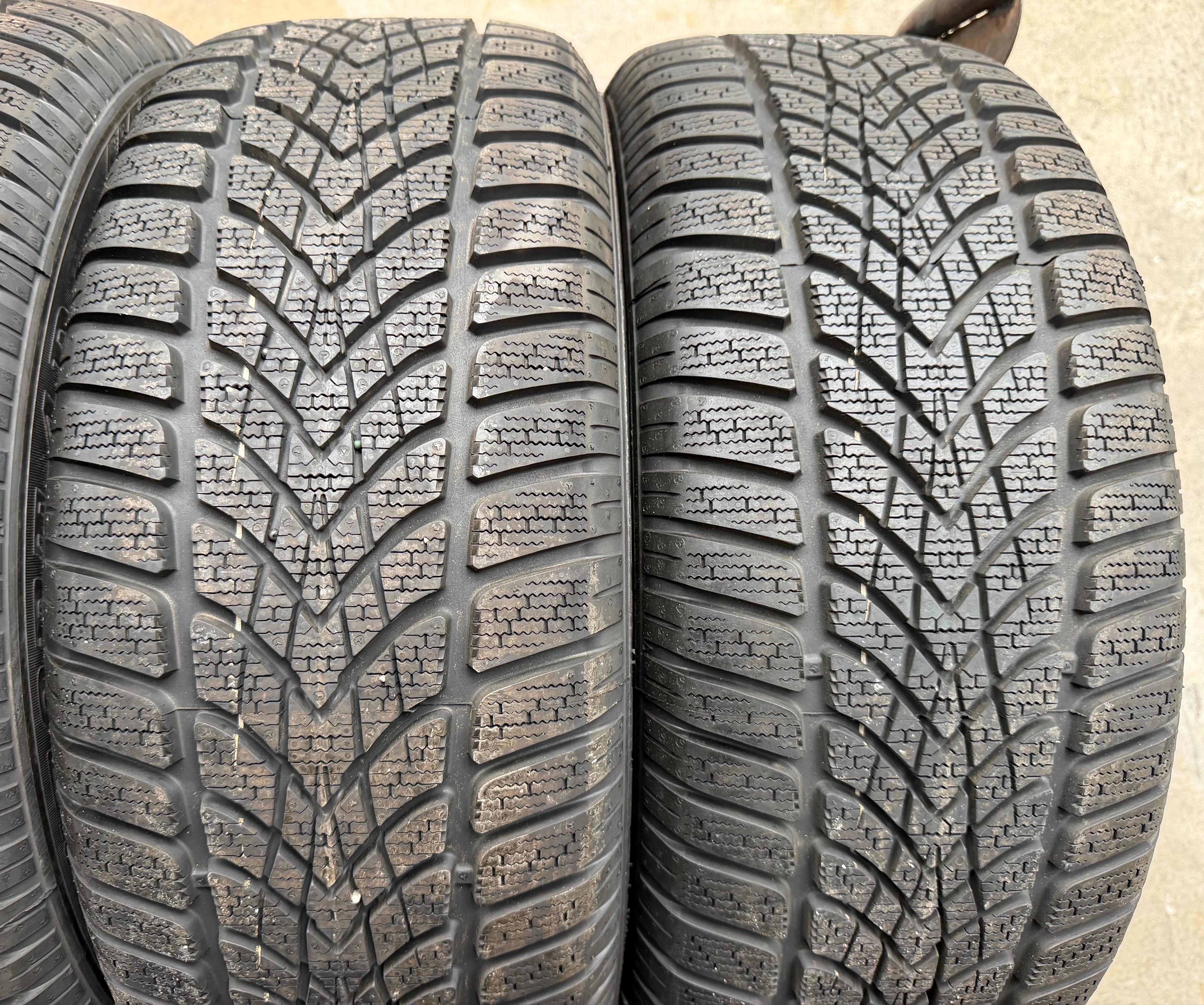 4 ruote in lega invernali originali da 17" per Audi TT 8S 225/50R17 94H Dunlop 8S0601025J
