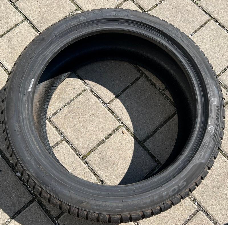 4 x 225/45R19 96V Winterreifen Pirelli Sottozero 3 Runflat 2x 7,5-8mm, 1x 7,5mm und 1x 6,5mm 2019/2020