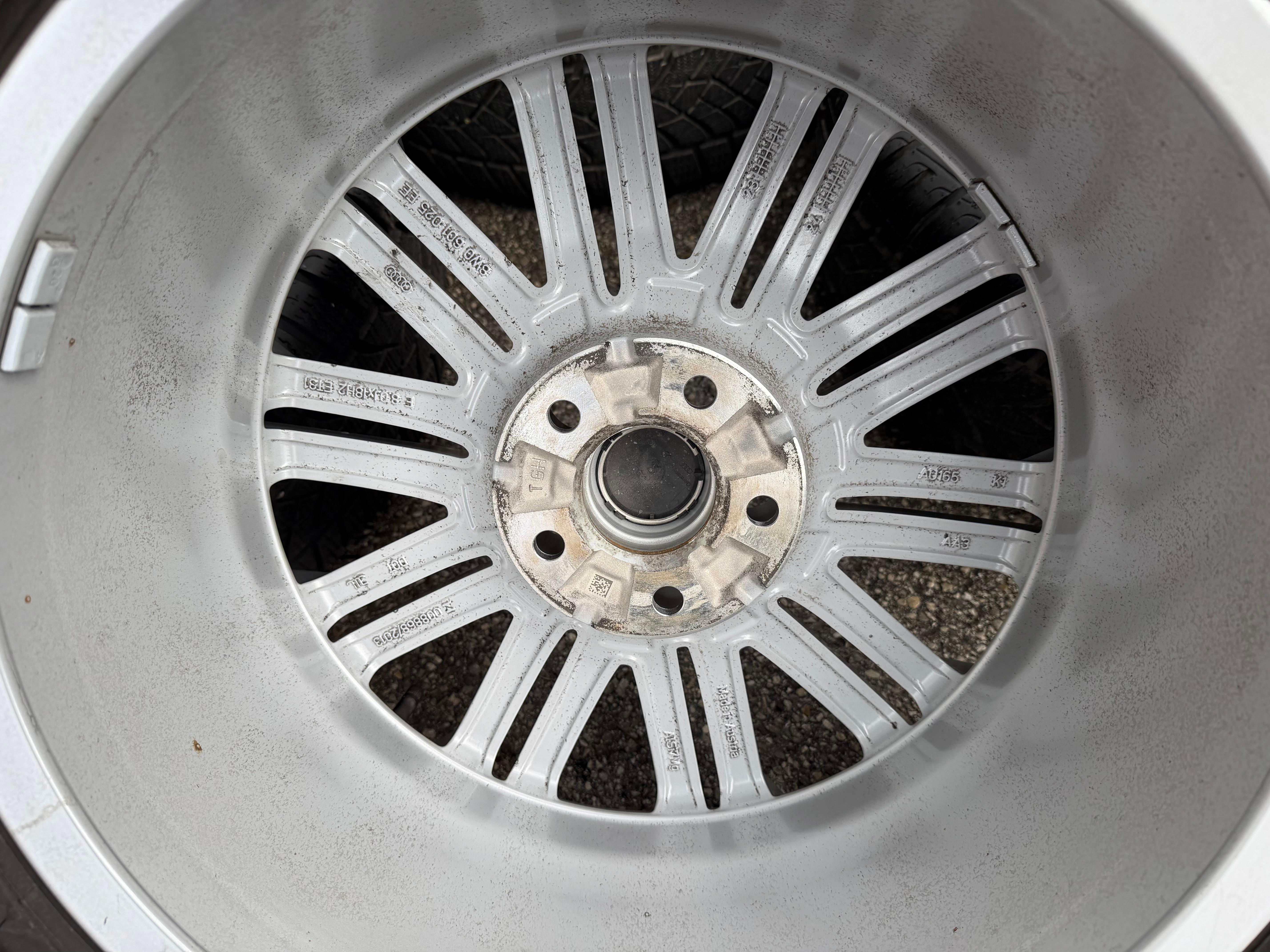4 ruedas de invierno de aluminio originales de 18" Audi A5 S5 8W F5 245/40R18 97V 8W0601025EE Goodyear