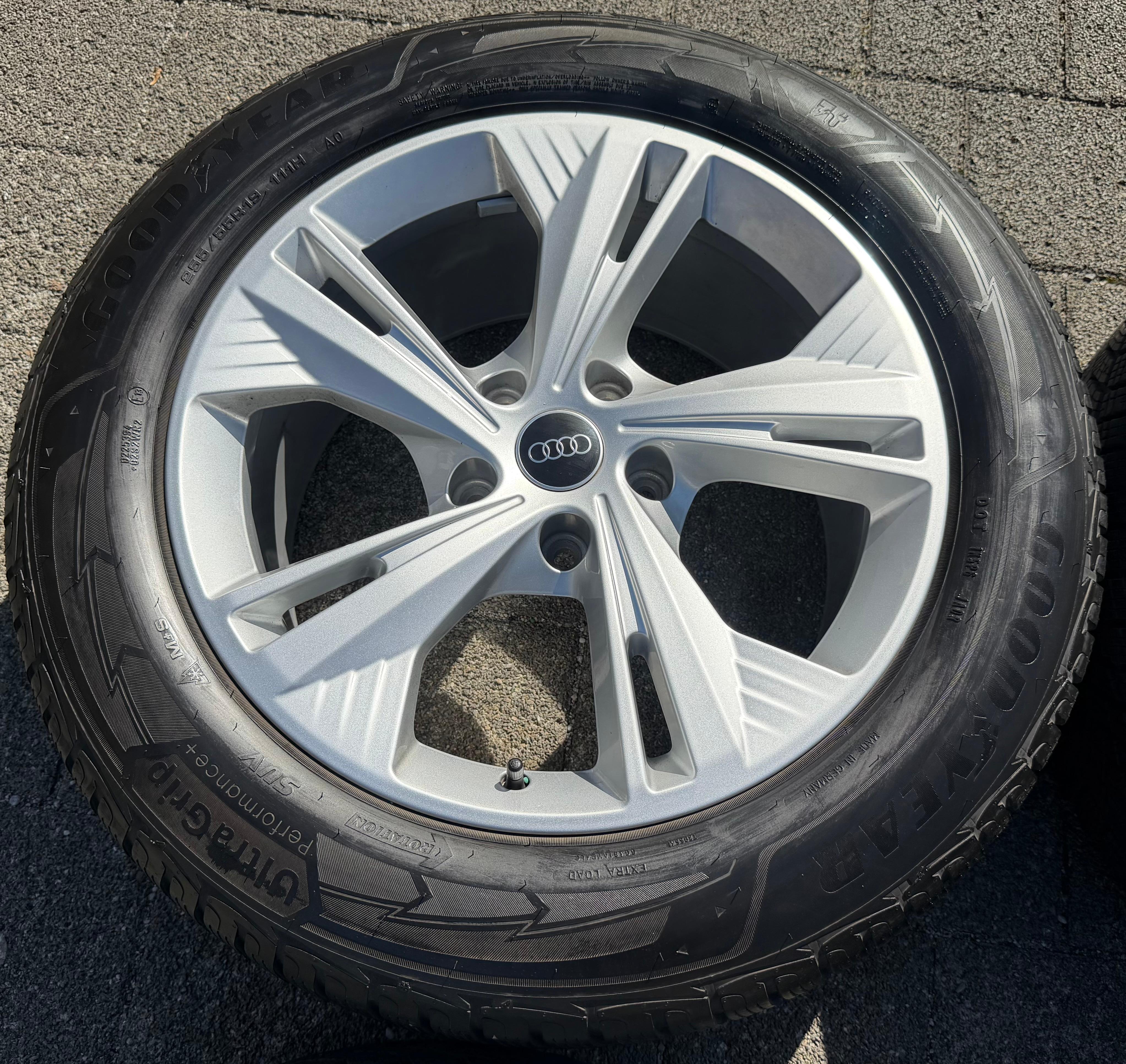 4 Original 19" Alu Winterräder AUDI Q6 SQ6 GF 85H601025F 85H601025G Goodyear