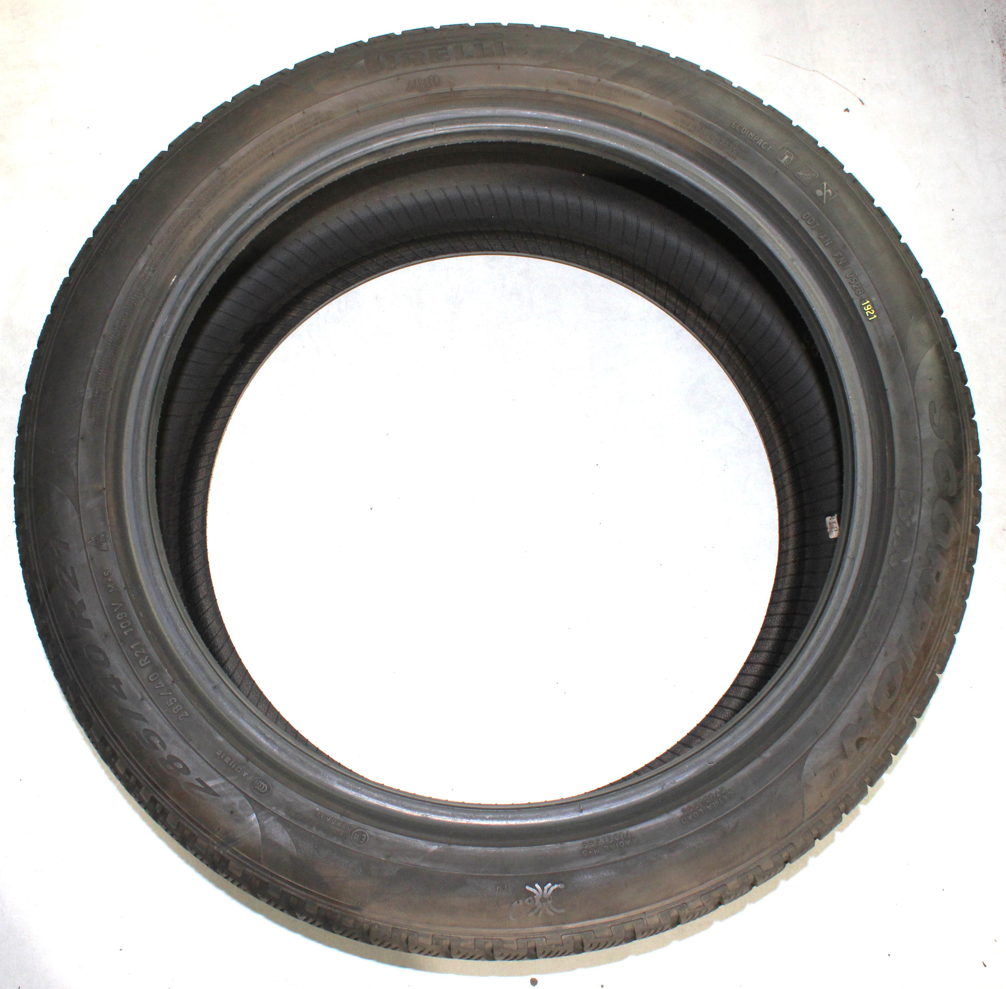 4 x 285/40R21 109V Winterreifen Pirelli Scorpion Winter 2x4,5-5mm/1x5-5,5mm/1x5,5-6mm 2x2020/2x2021
