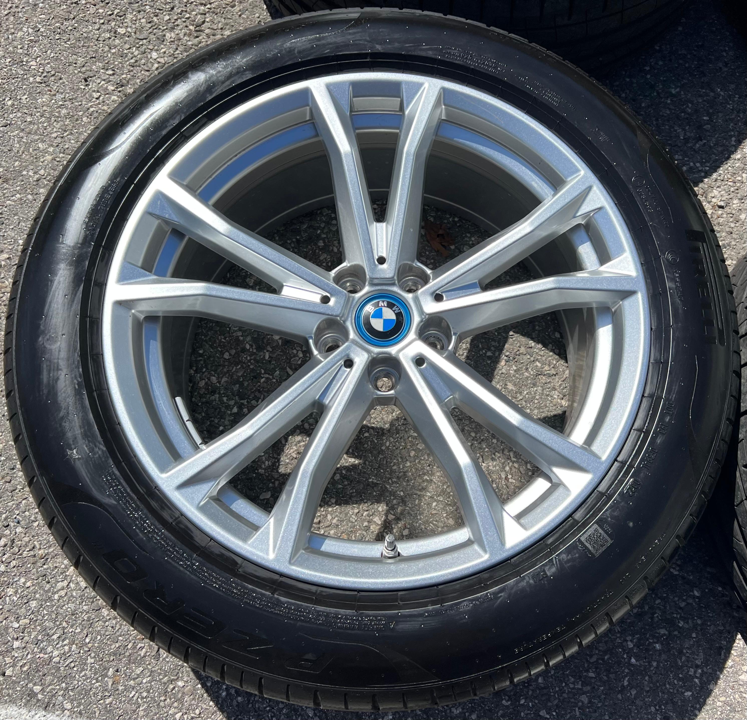 4 jantes d'été en aluminium d'origine de 19 pouces pour BMW Série 7 G70, modèle 903 X3 G45  245/50R19 105Y 2022