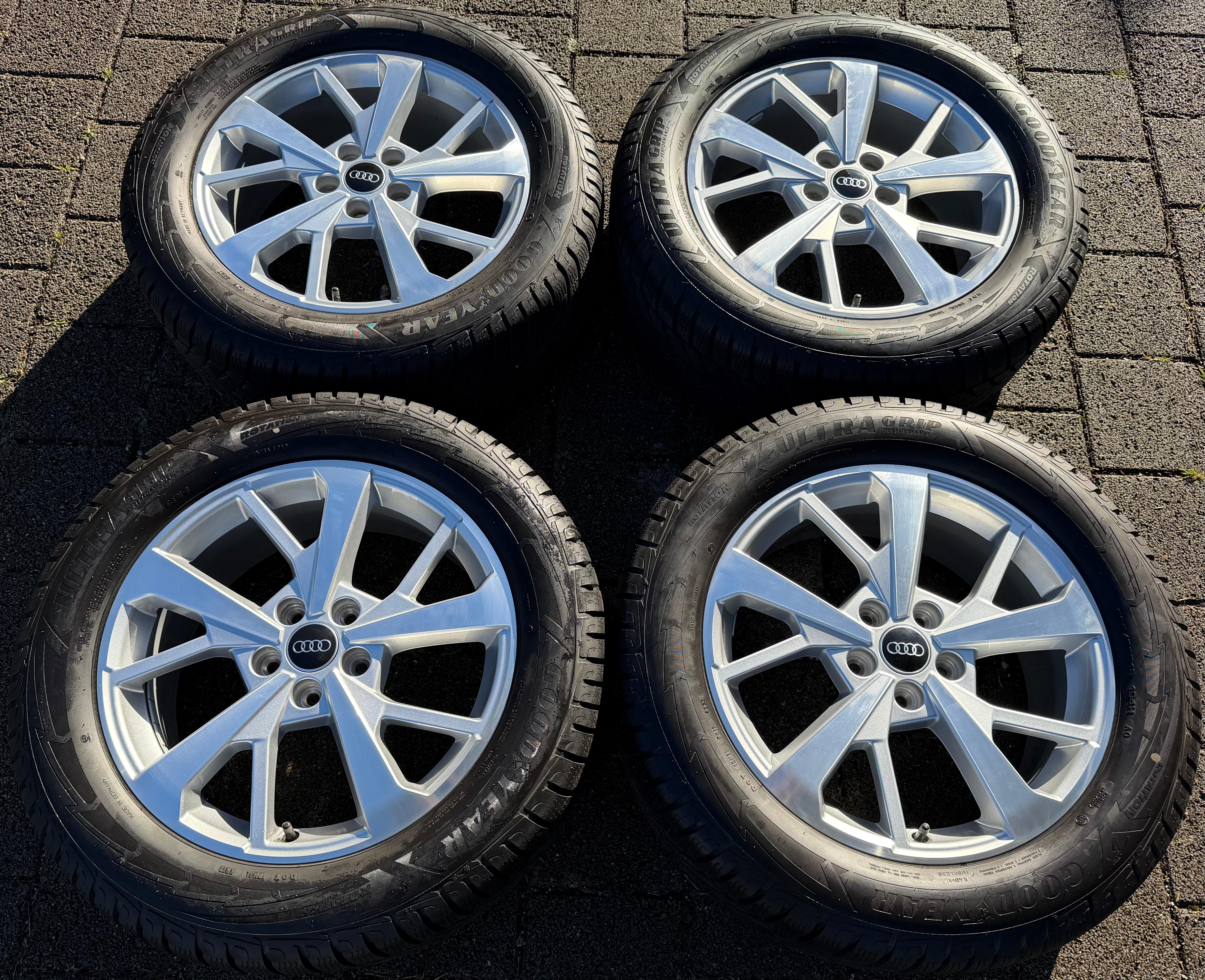4 Original 18" Alu Winterräder Audi Q3 F3 83A 83A601025J 235/55R18 104H Goodyear