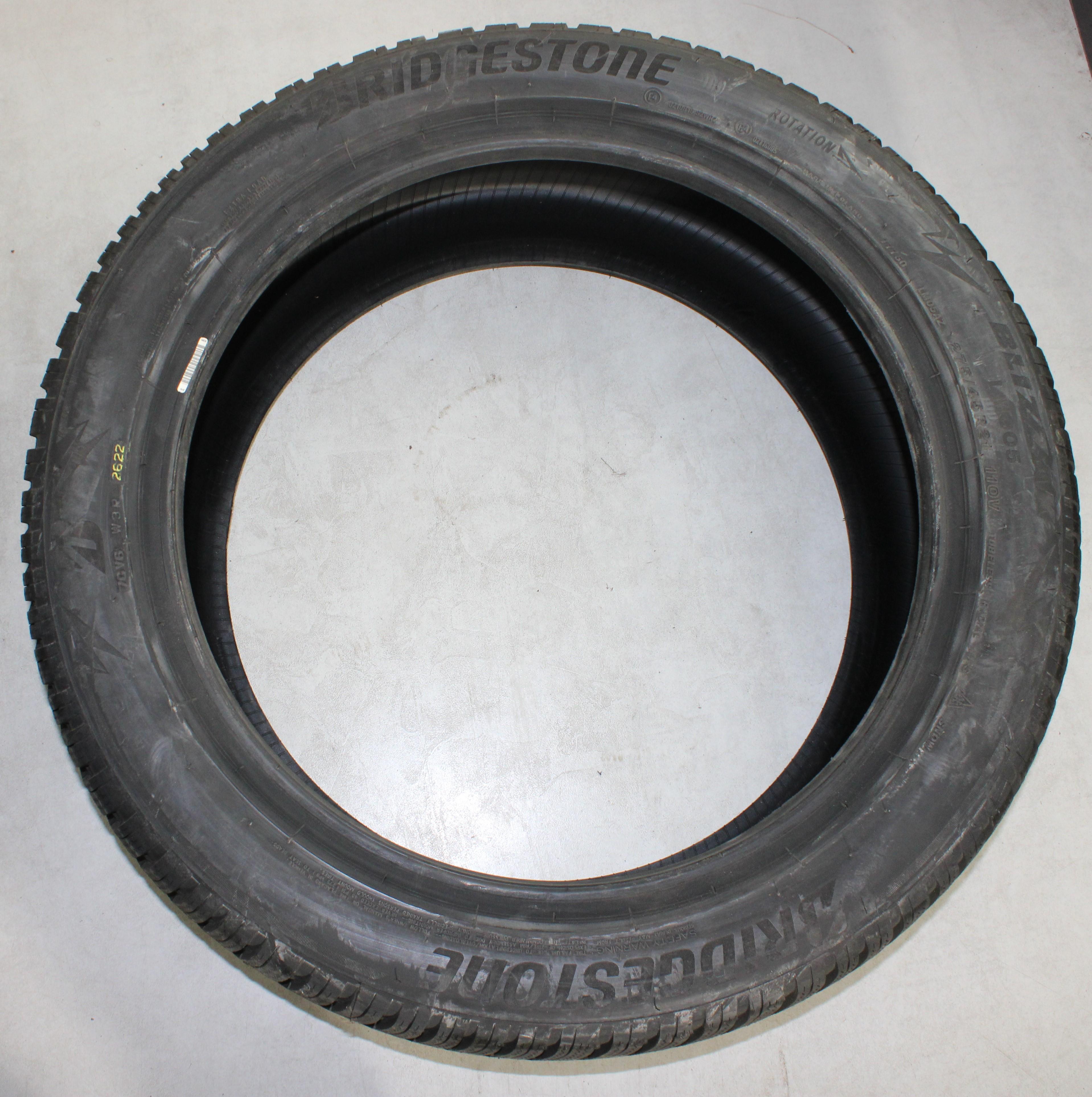 4 x 275/45R21 110V pneus hiver Bridgestone Blizzak LM005 2022 NEU