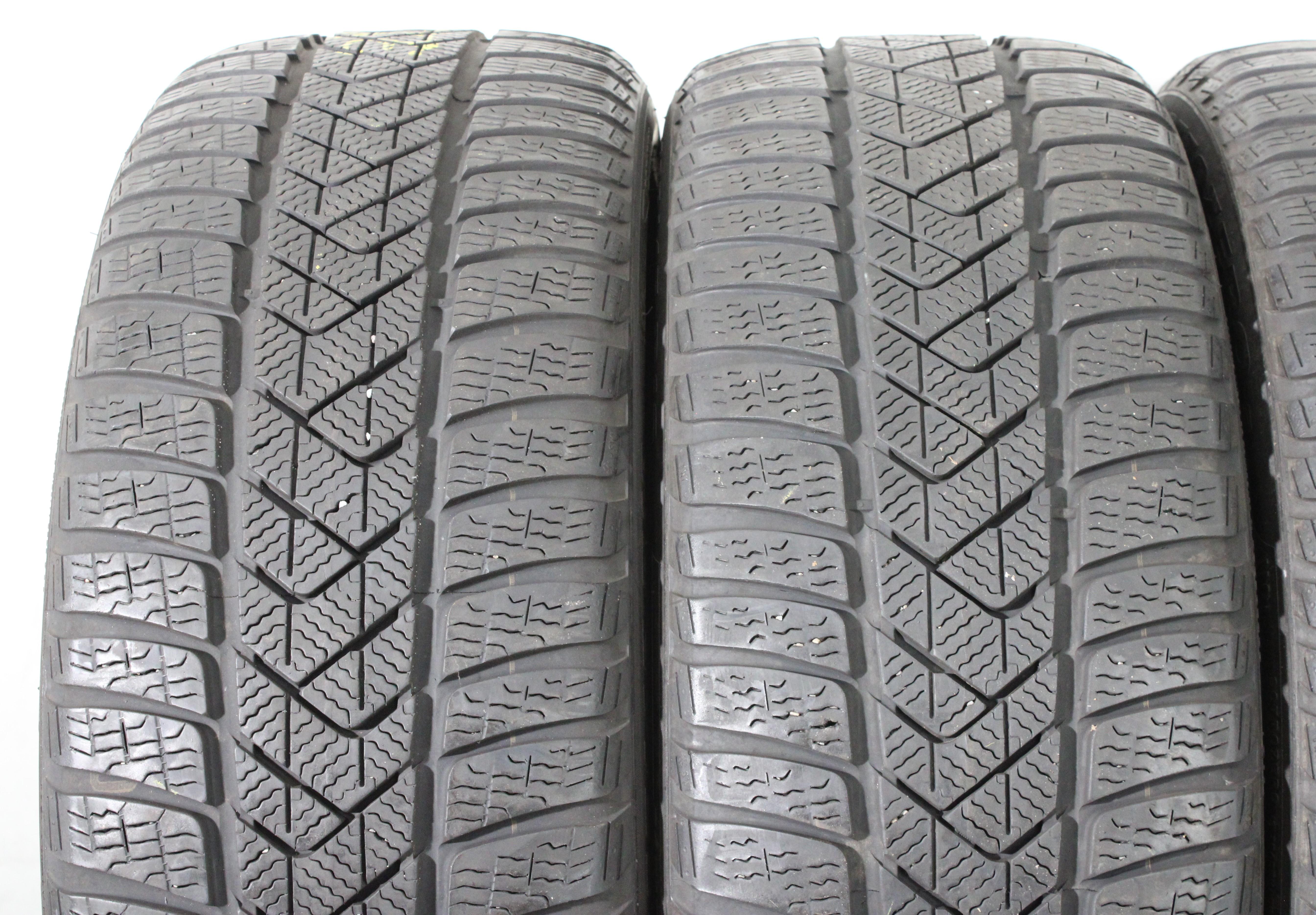 4 x 225/45R18 95H Winterreifen Pirelli Sottozero 3 MO 2x4mm/2x5,5-6mm 2021