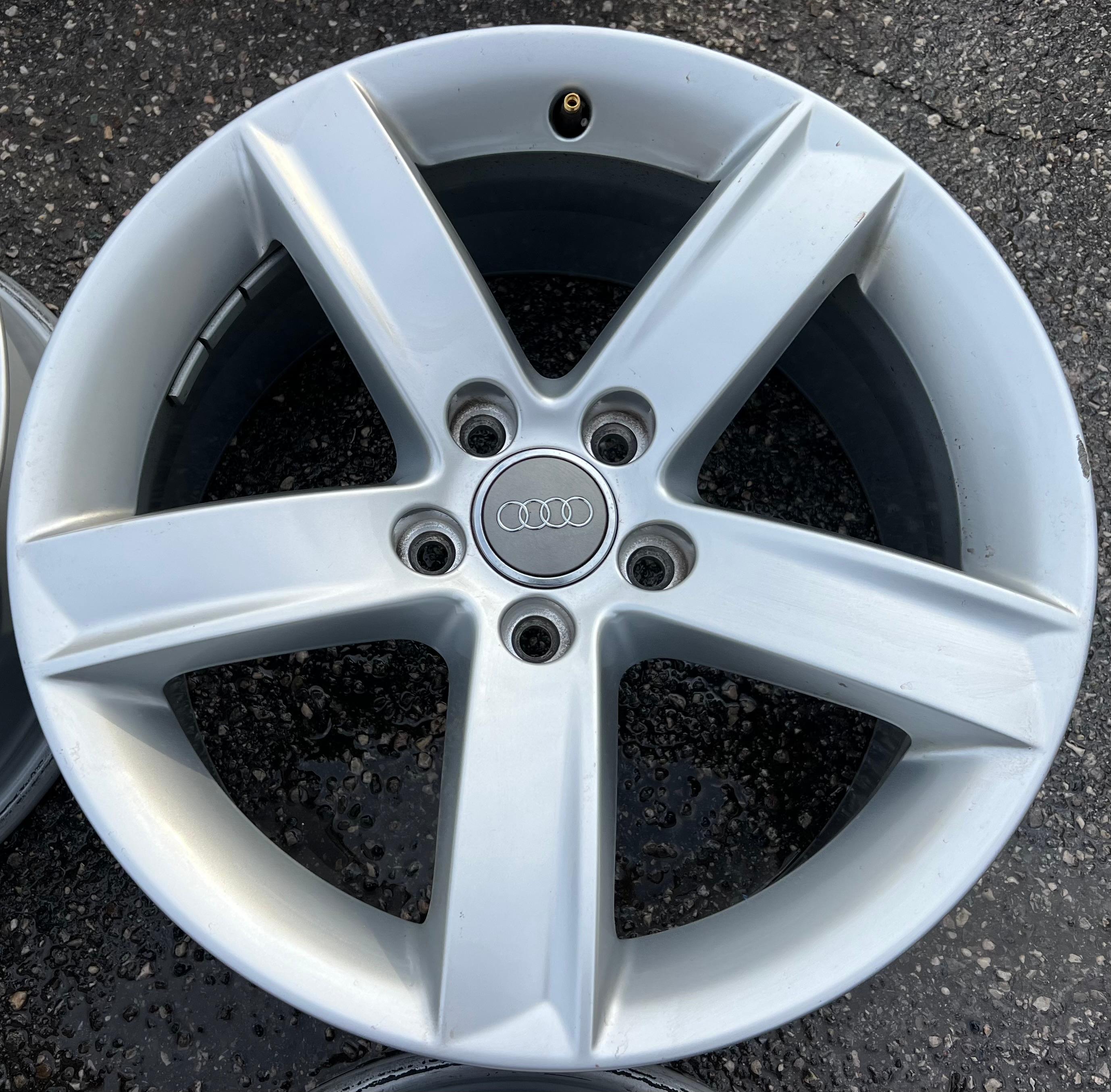 4 CERCHI ORIGINALI IN ALLUMINIO DA 17" AUDI A5 8T 8T0071497 CONSEGNA GRATUITA