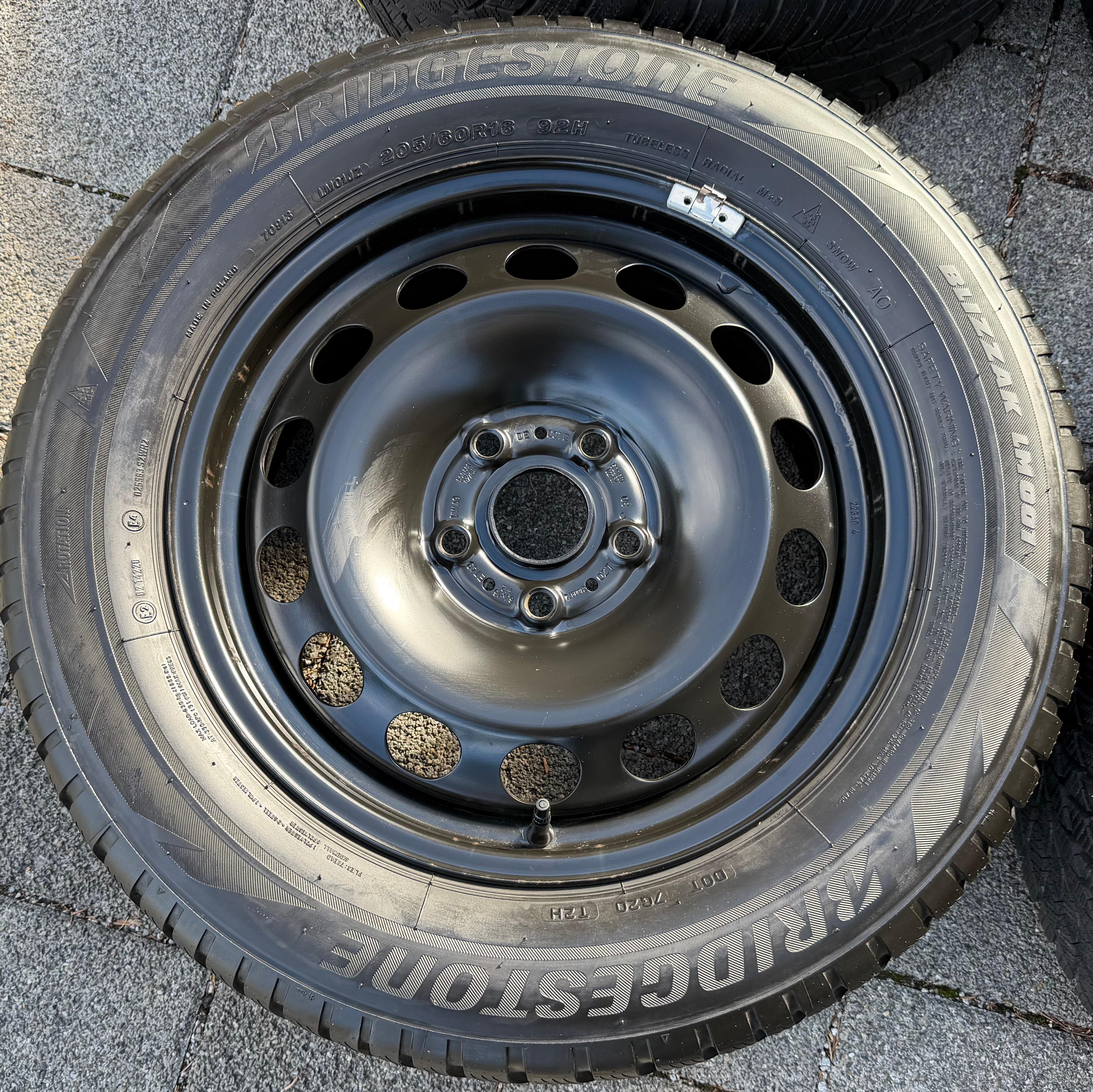 4 Winterräder Audi Q2 GA VW T-Roc Skoda Karoq 205/60R16 92H Bridgestone 5Q0601027AM